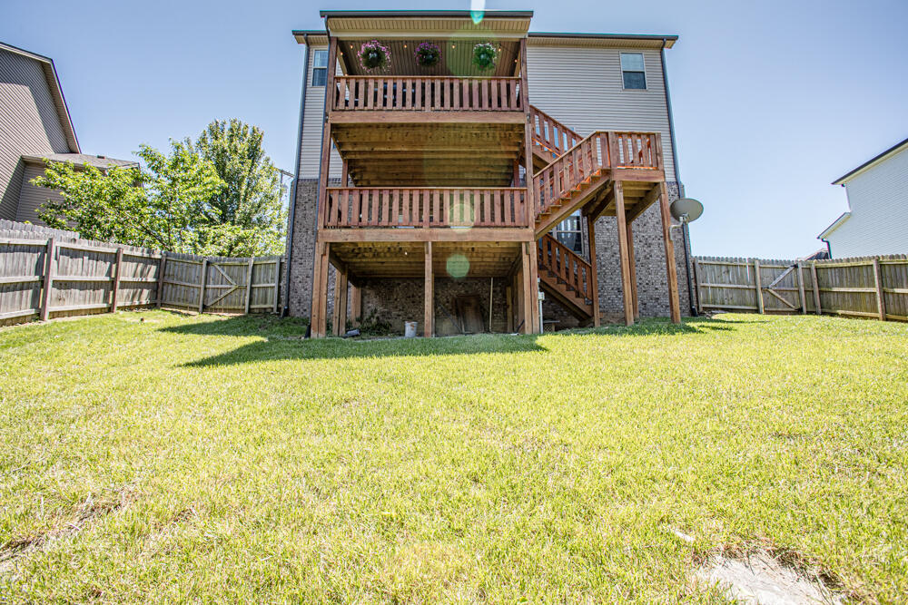 198 Lakeshore Circle Property Photo 5