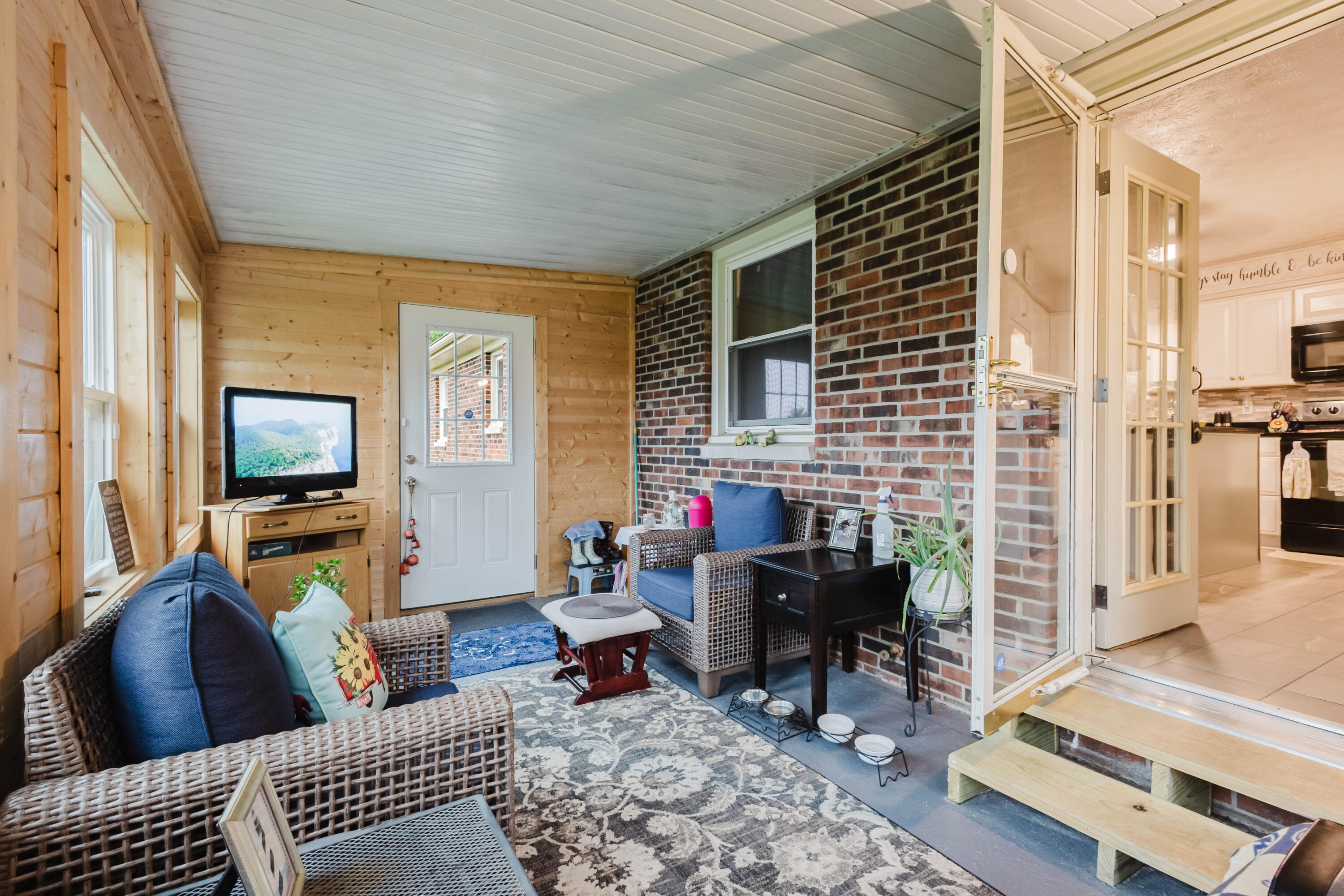 401 Haddix Street Property Photo 22