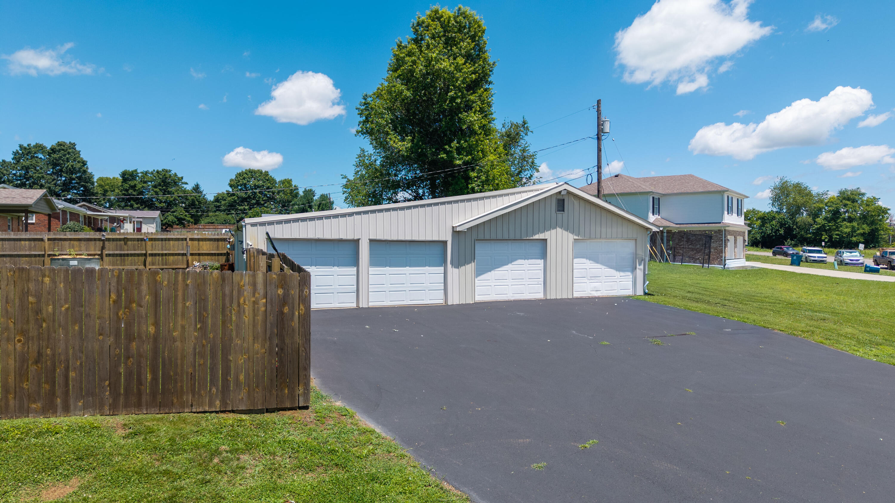 401 Haddix Street Property Photo 46