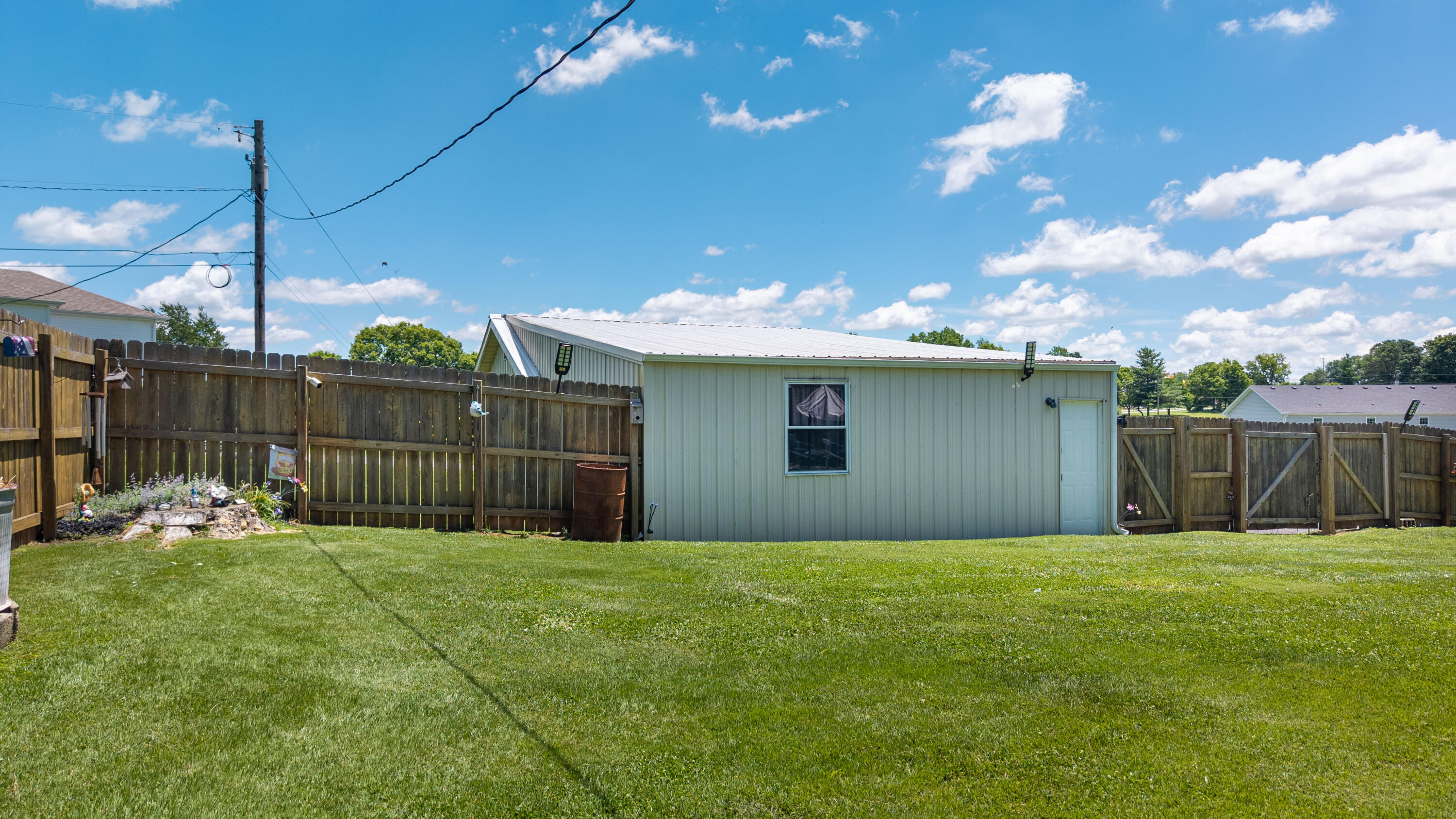 401 Haddix Street Property Photo 50