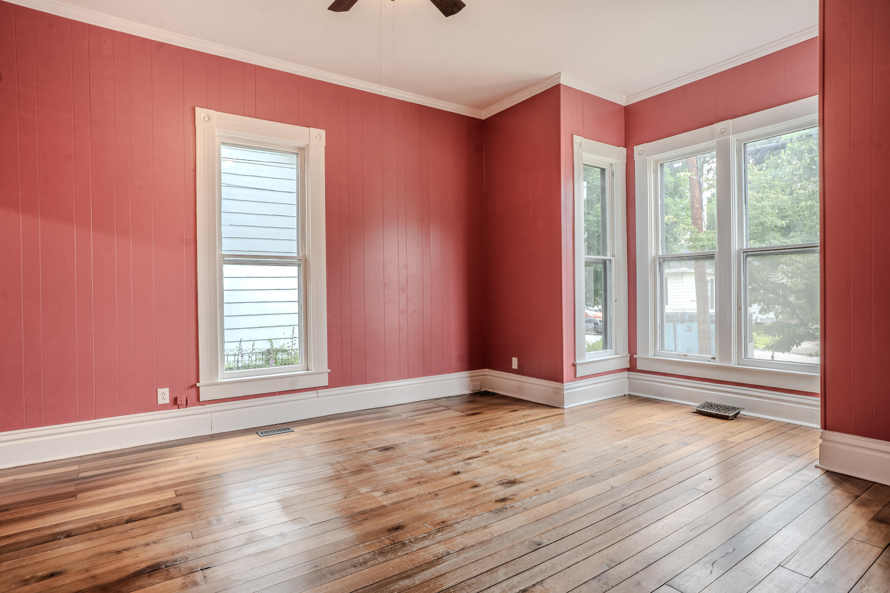 123 E Campbell Street Property Photo 2