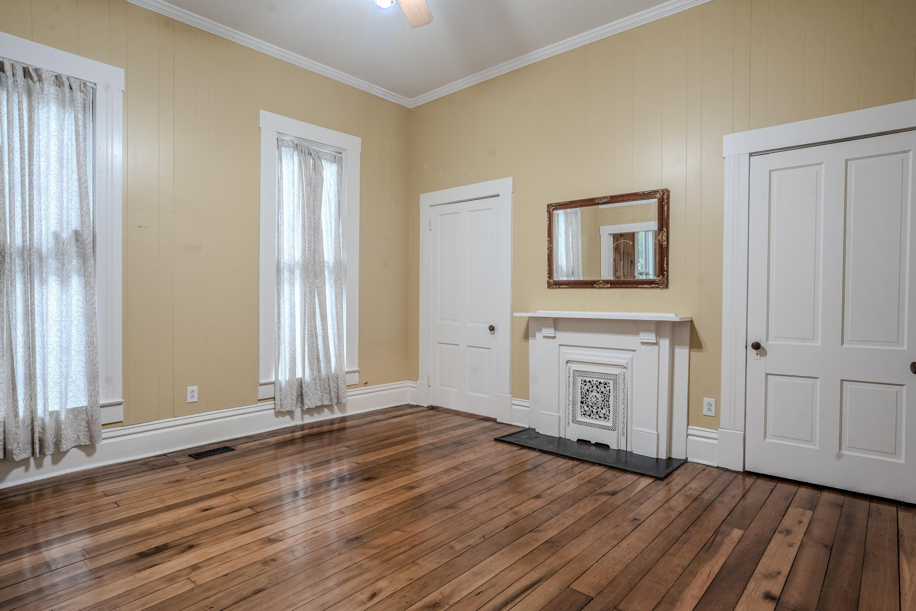 123 E Campbell Street Property Photo 8