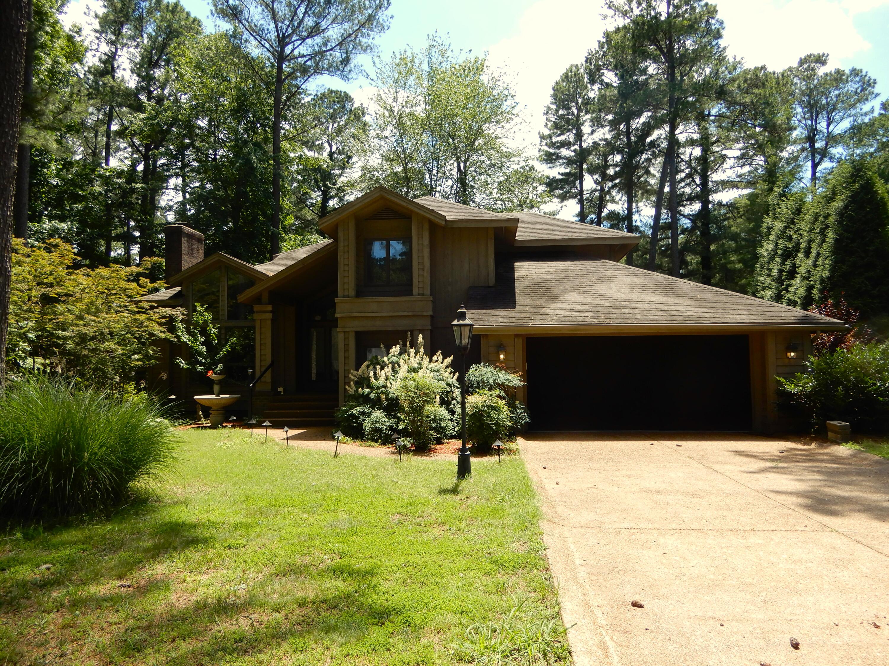 643 Whitney Drive Property Photo 1