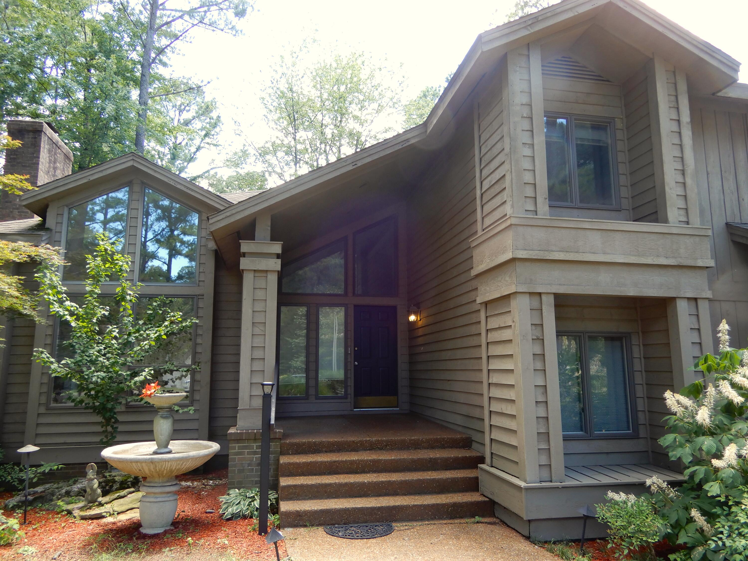 643 Whitney Drive Property Photo 7