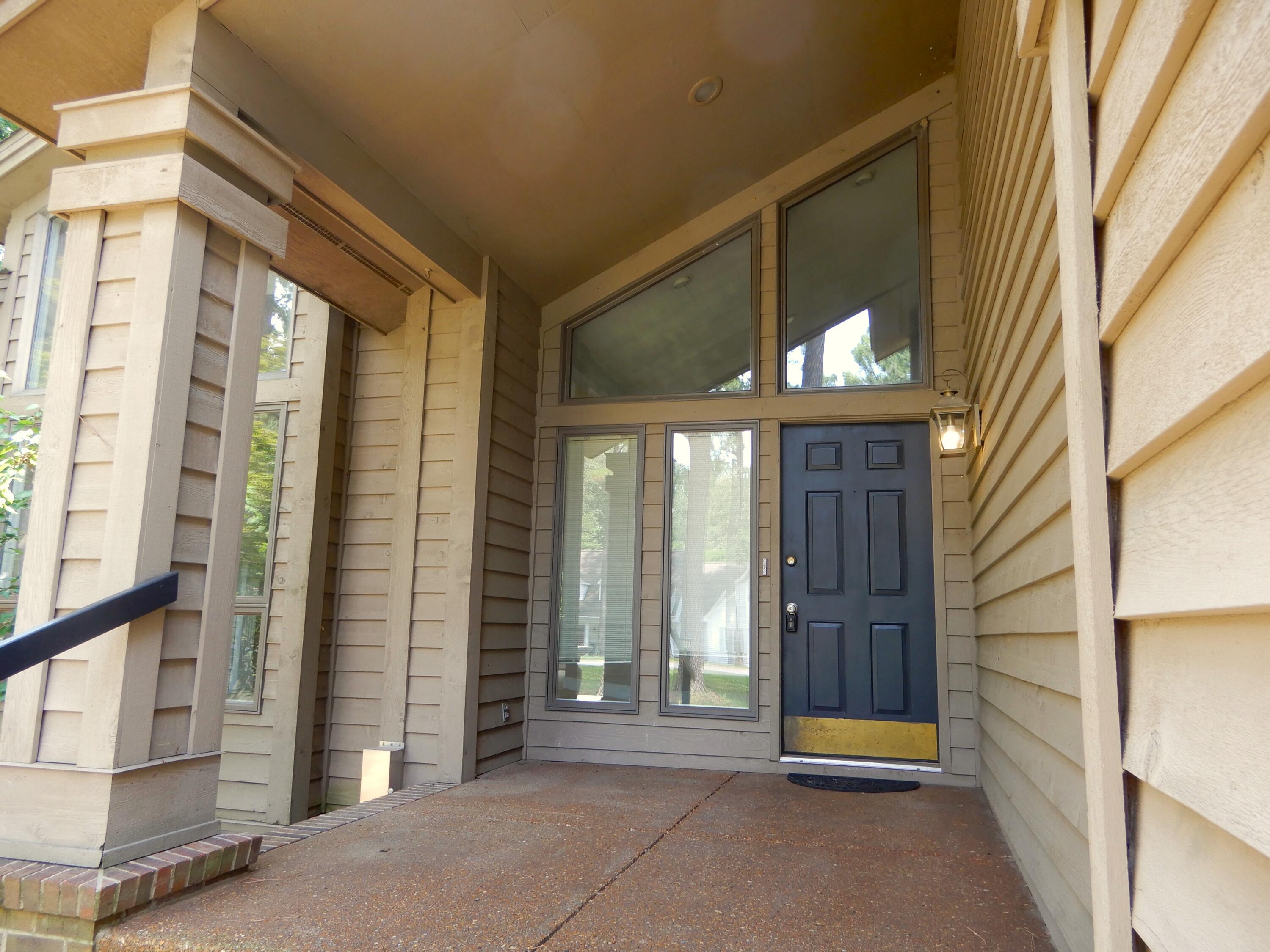 643 Whitney Drive Property Photo 8
