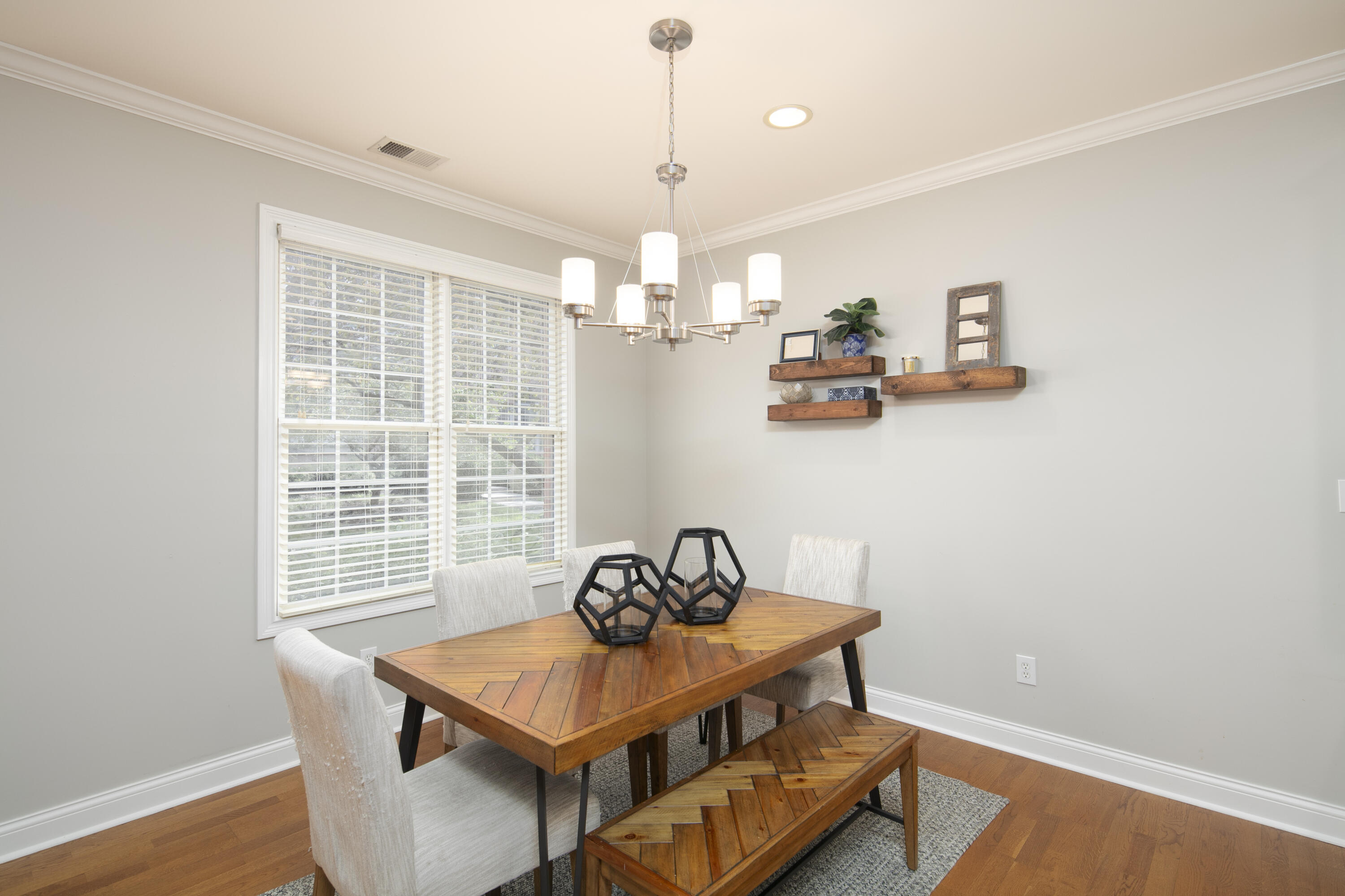 947 Star Shoot Parkway Property Photo 7