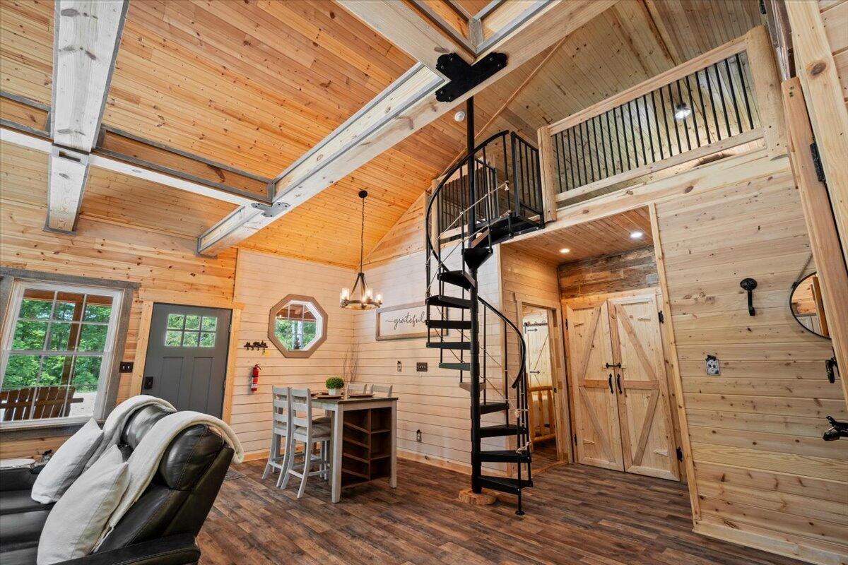 259 Heavenly Lane Property Photo 37