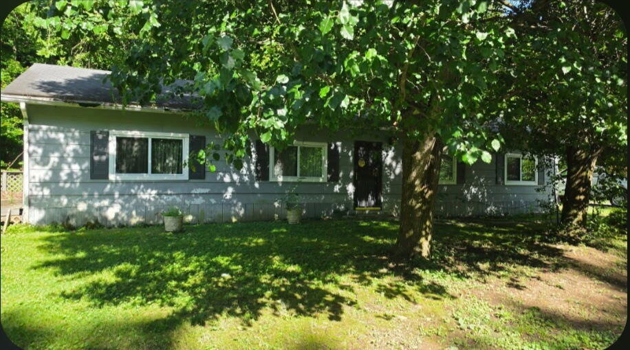 582 Clifton Road Property Photo 2