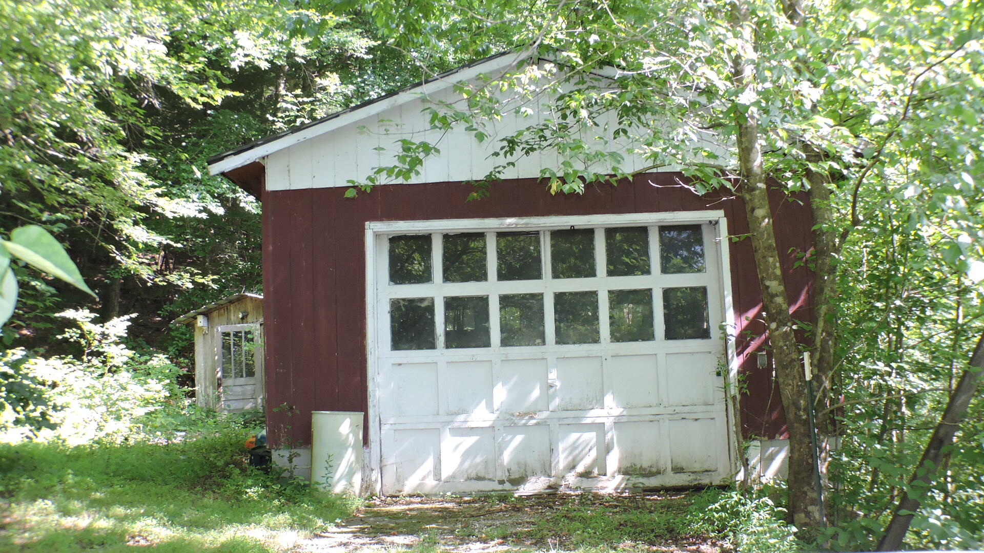 582 Clifton Road Property Photo 5
