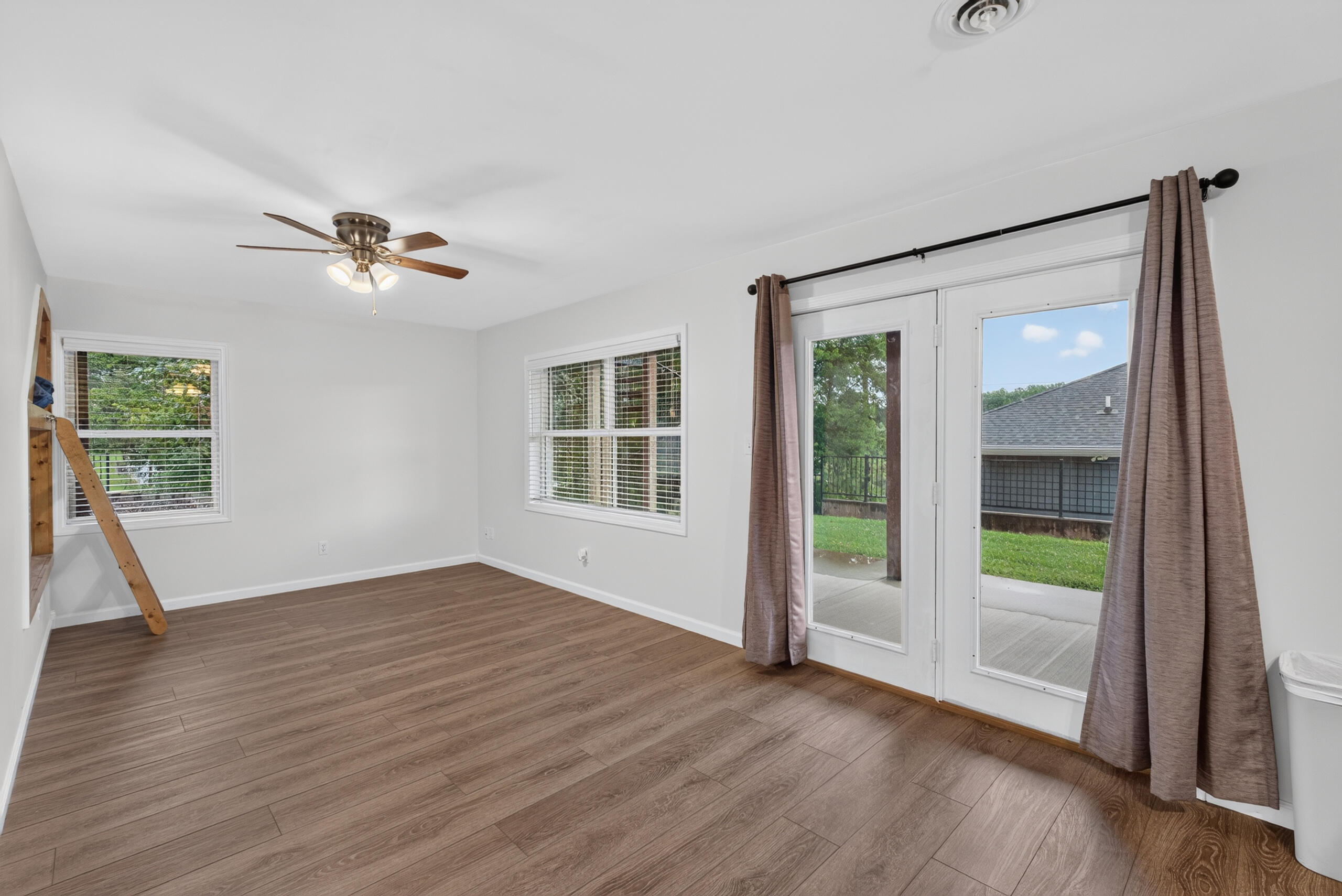 141 S Ash Street Property Photo 30