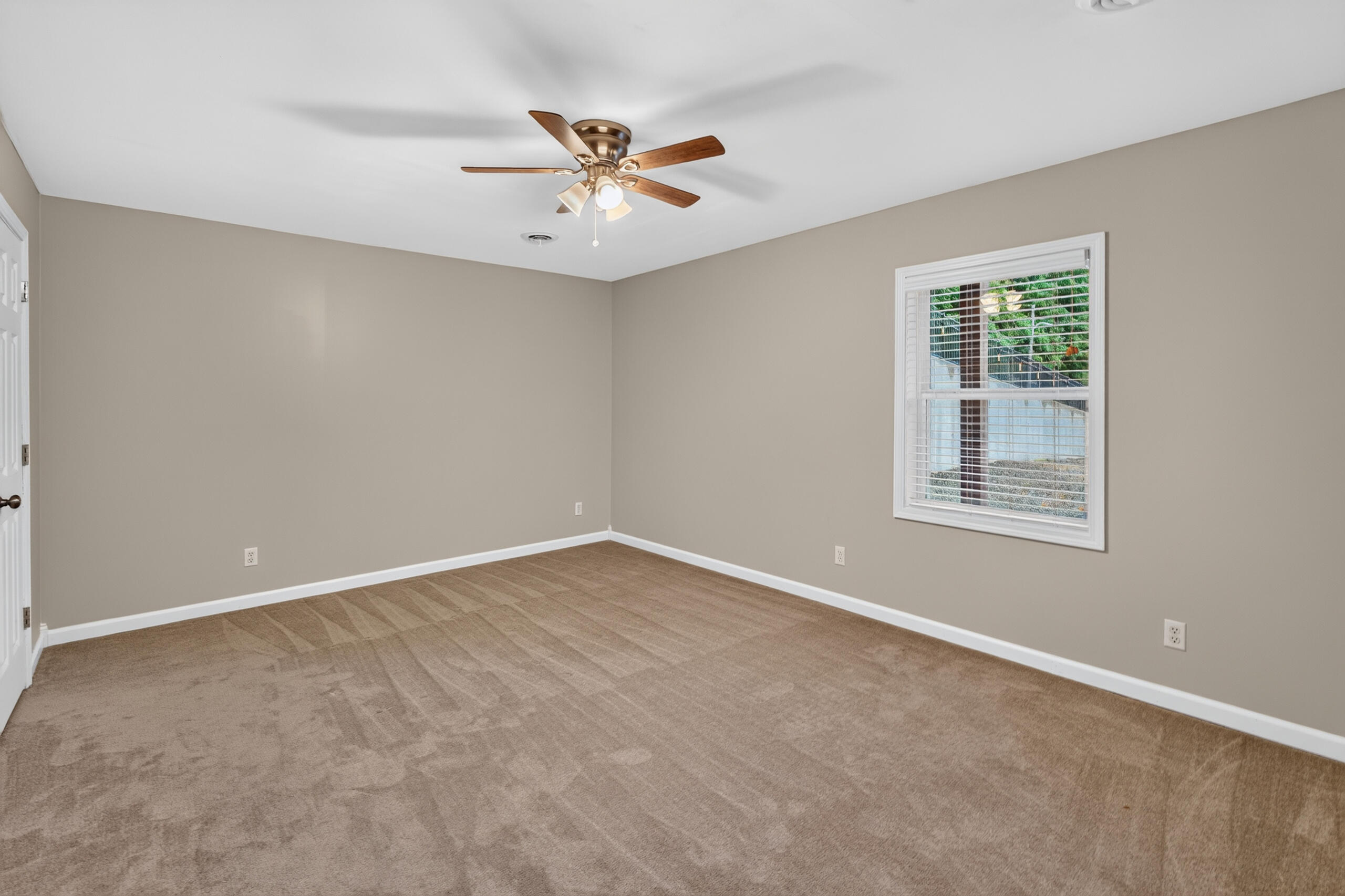 141 S Ash Street Property Photo 39