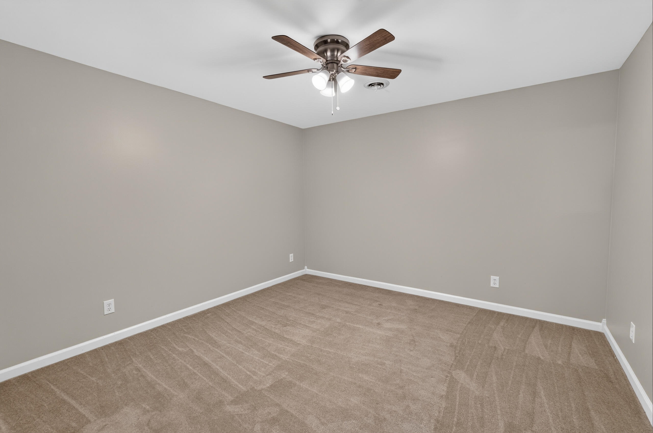 141 S Ash Street Property Photo 40