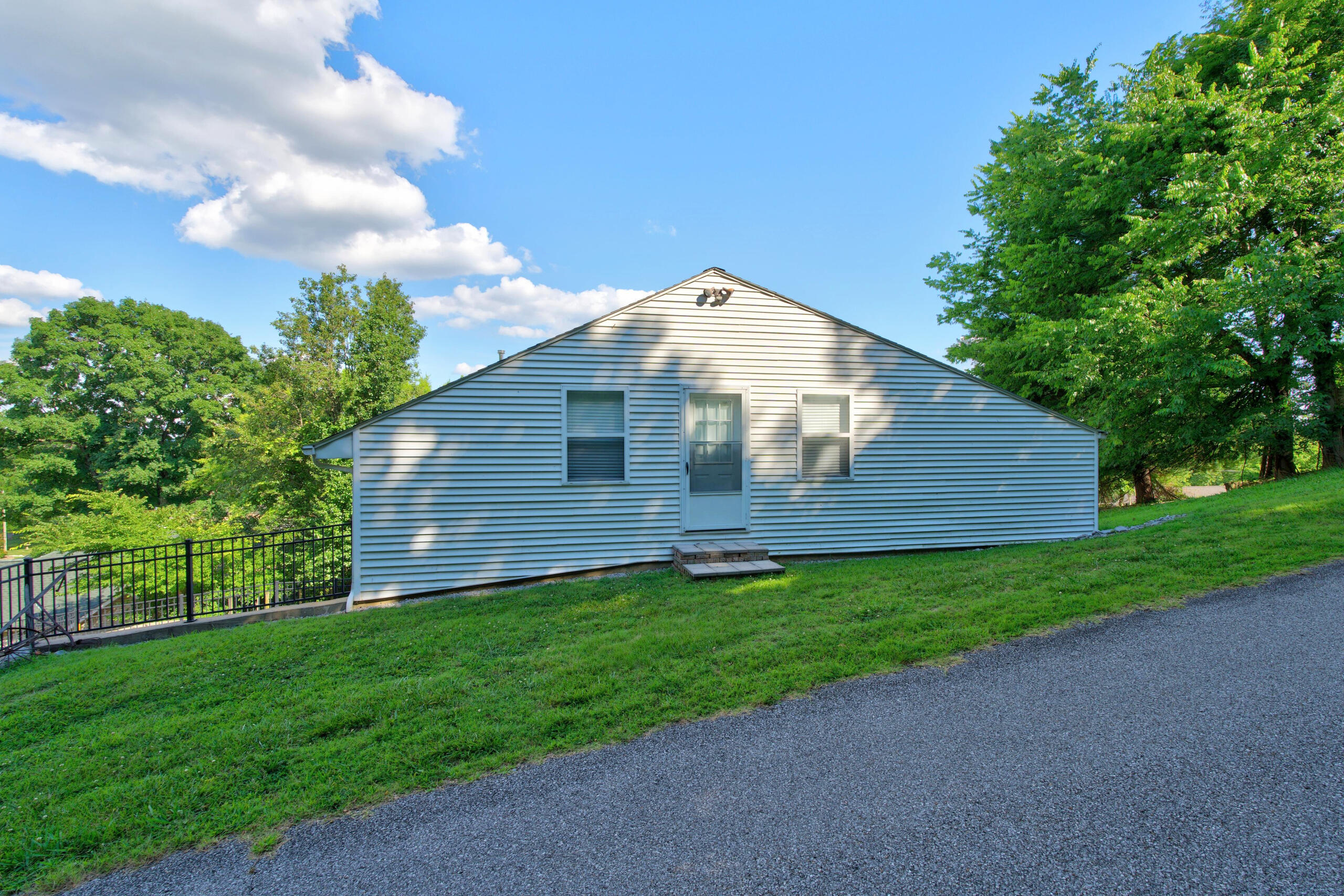141 S Ash Street Property Photo 95