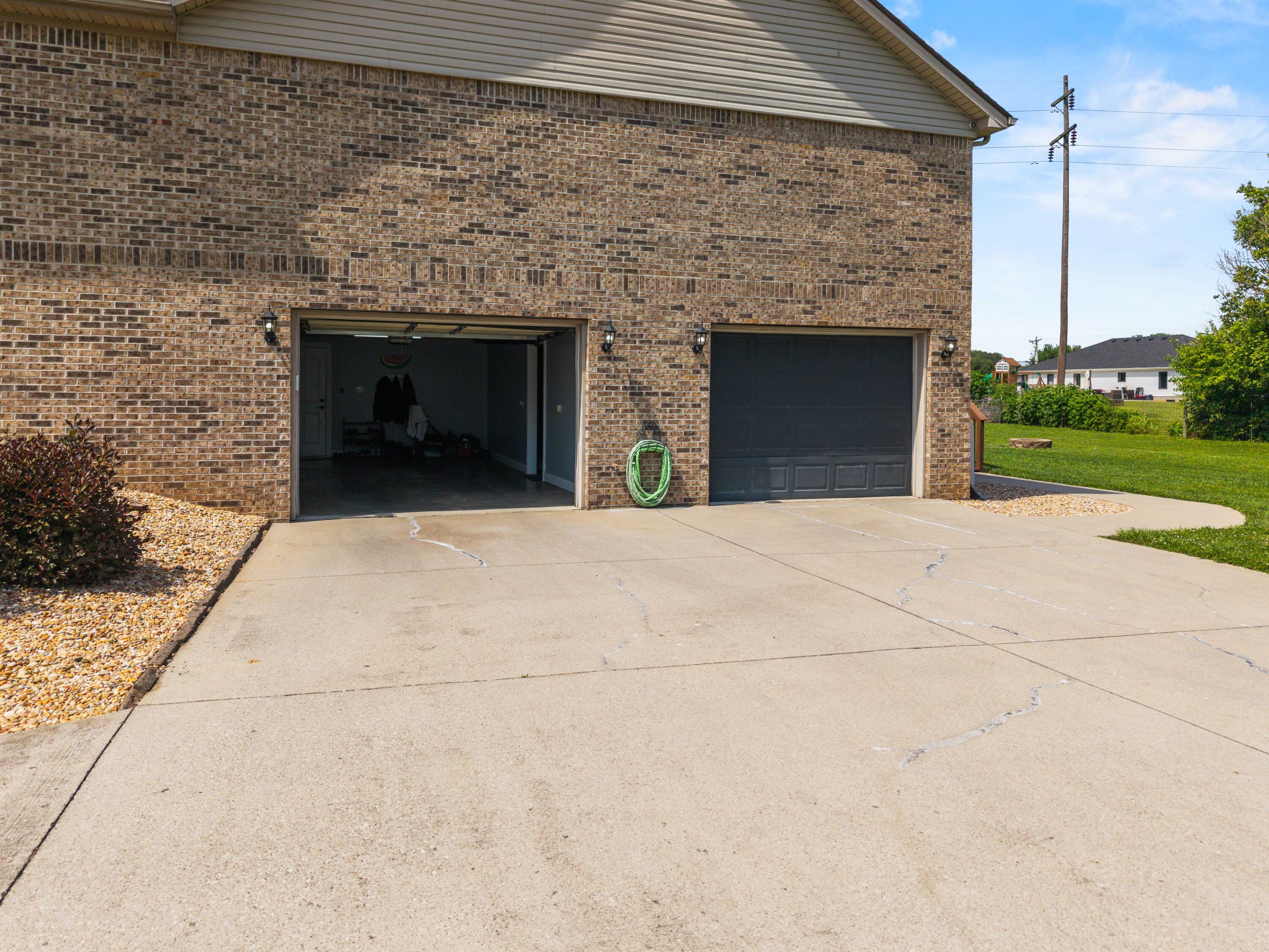 55 Summit Pointe Drive Property Photo 9