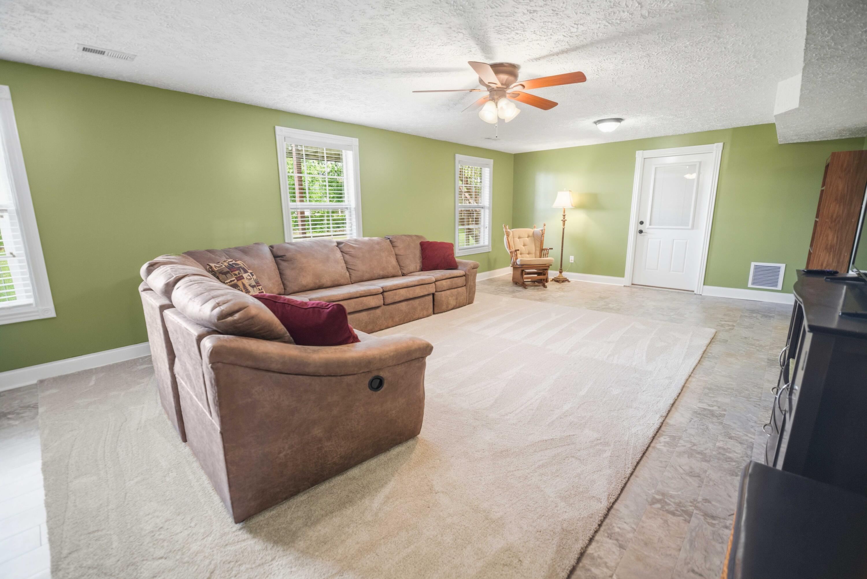 55 Summit Pointe Drive Property Photo 31