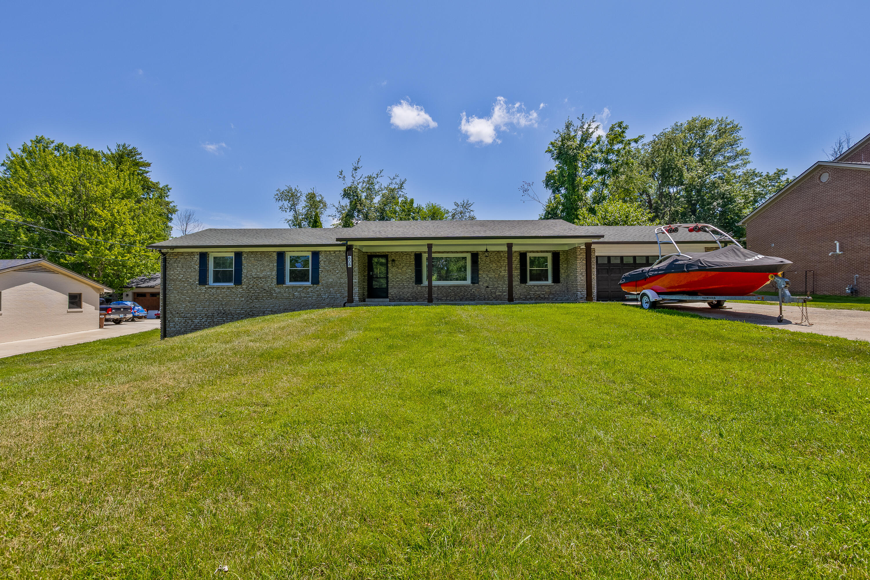 608 Colby Road Property Photo 3