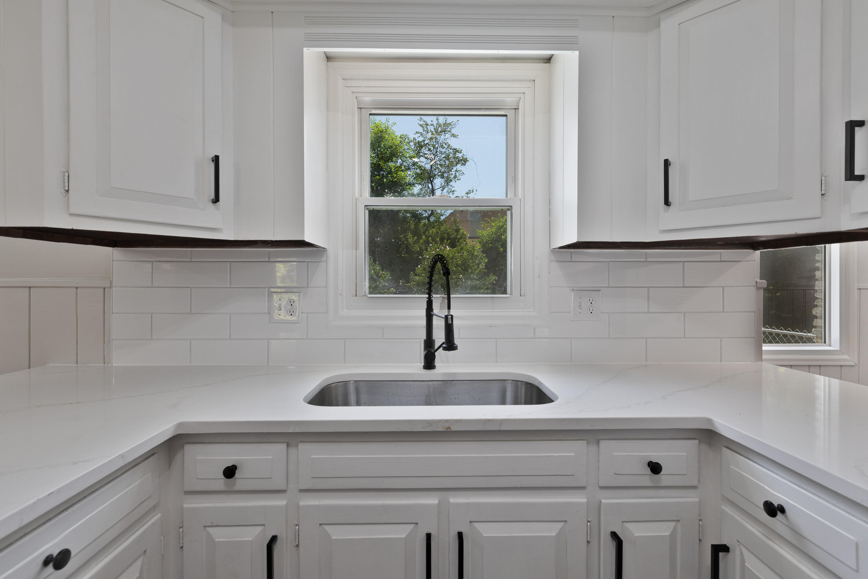 608 Colby Road Property Photo 14