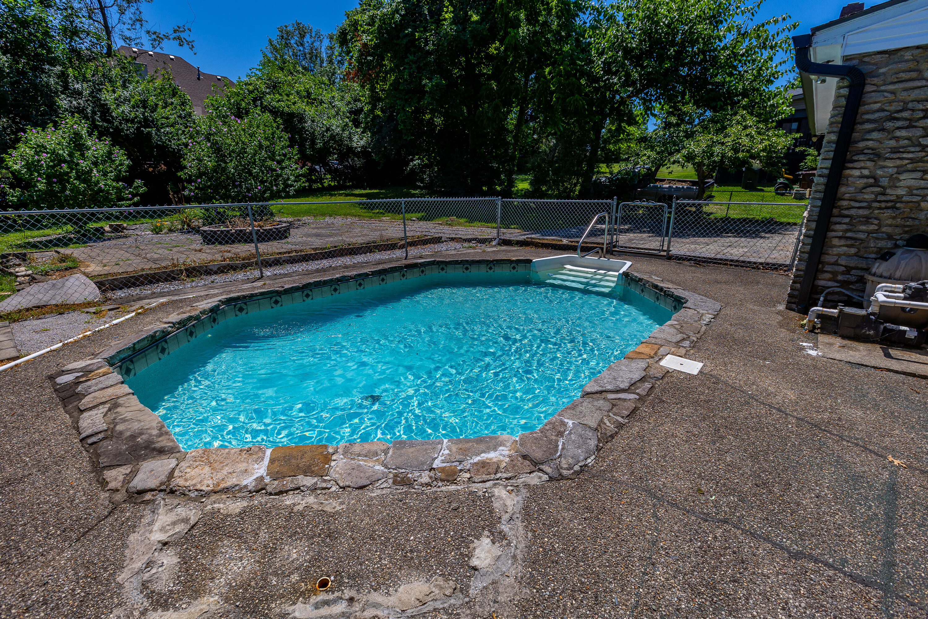608 Colby Road Property Photo 38