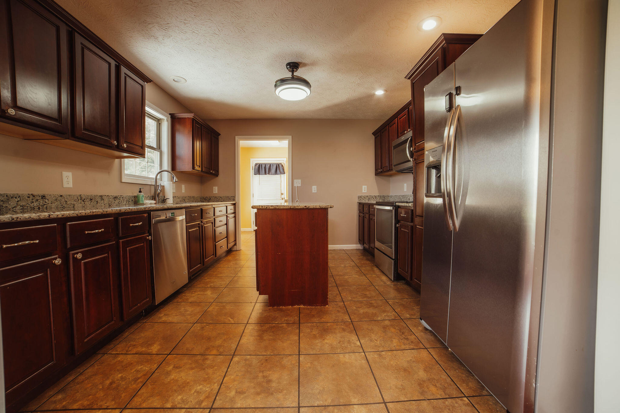 546 Smith's Lane Property Photo 11
