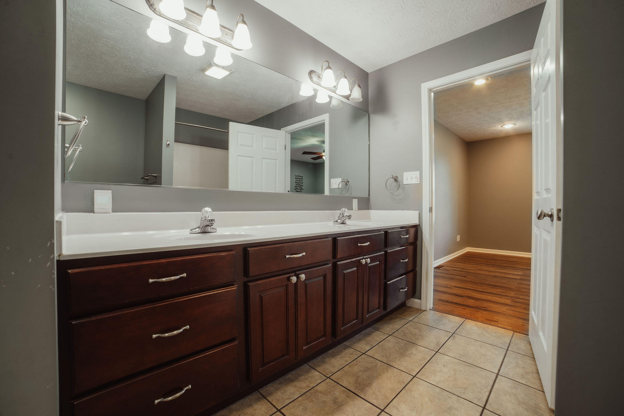 546 Smith's Lane Property Photo 19