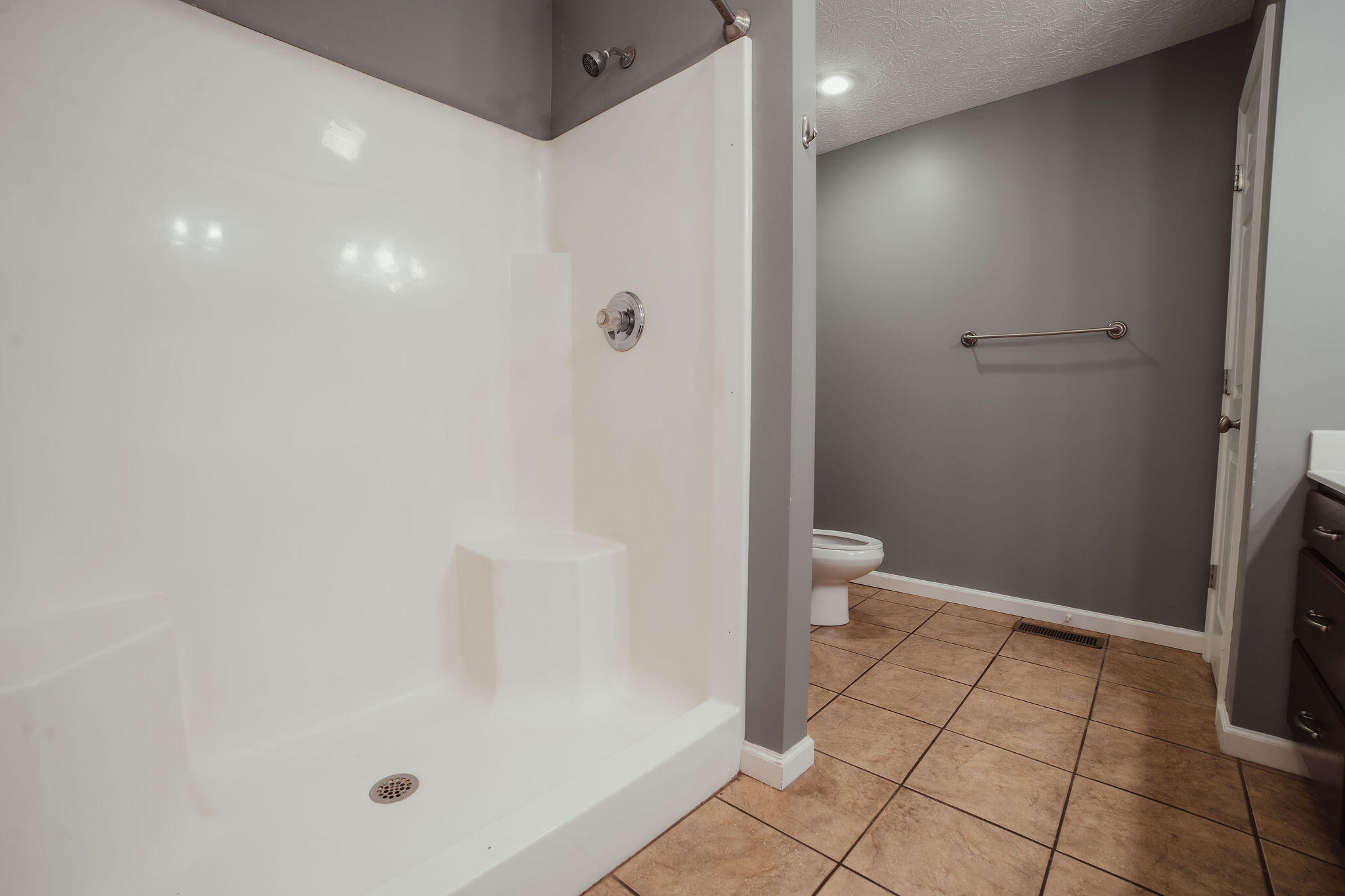 546 Smith's Lane Property Photo 20