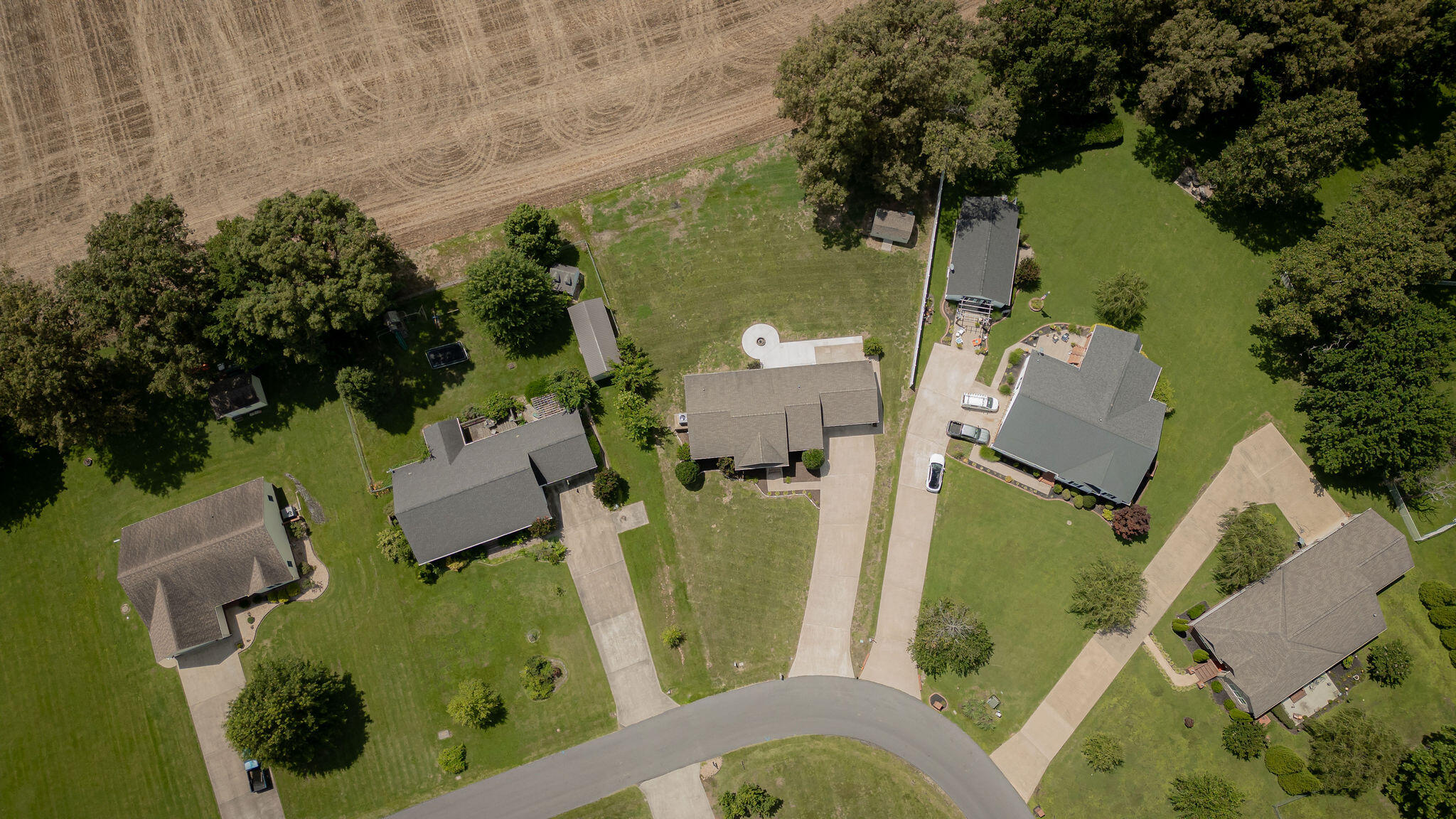 546 Smith's Lane Property Photo 28