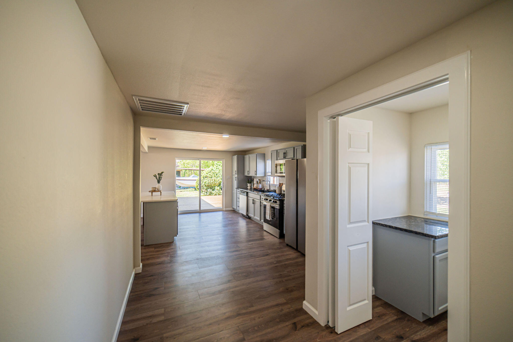 330 E M Hurley Road Property Photo 13