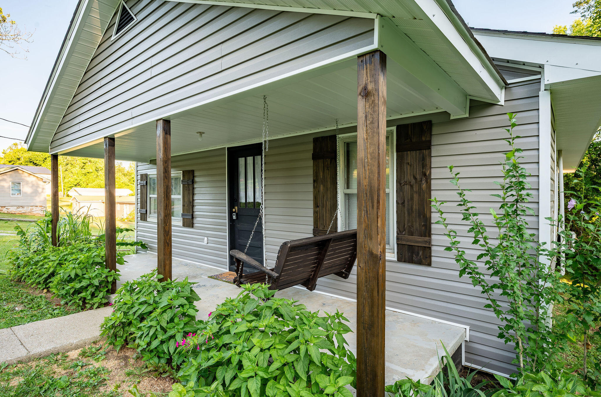 370 Green Acres Drive Property Photo 8