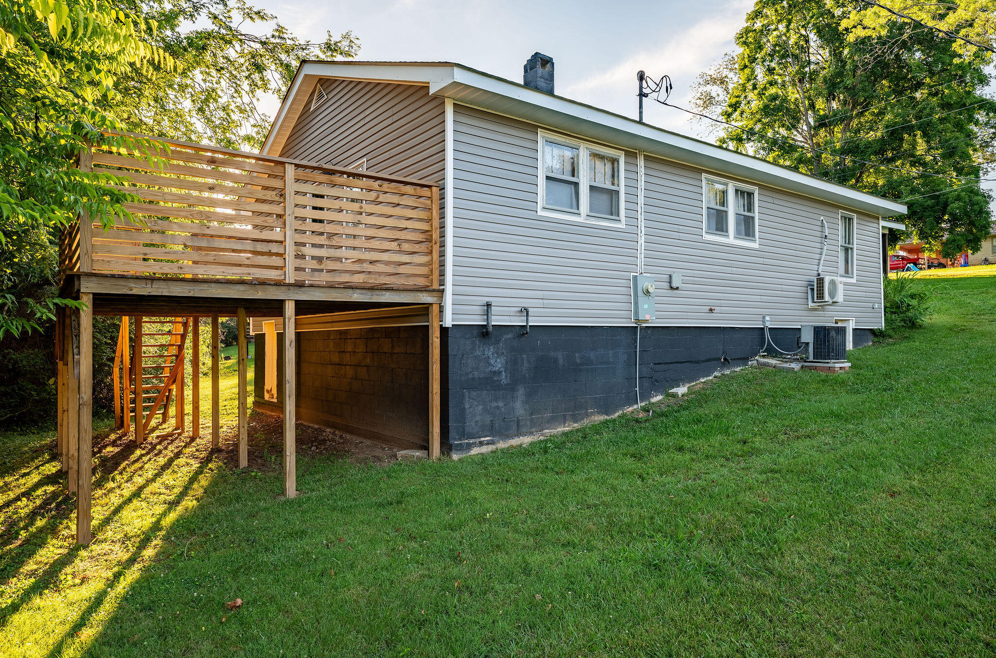 370 Green Acres Drive Property Photo 13
