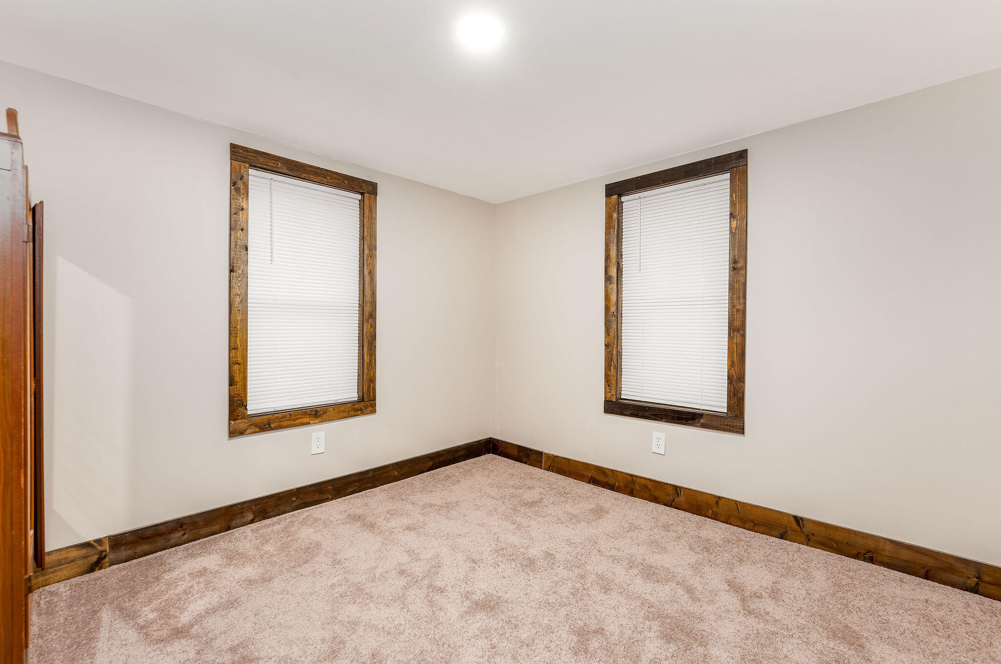370 Green Acres Drive Property Photo 30