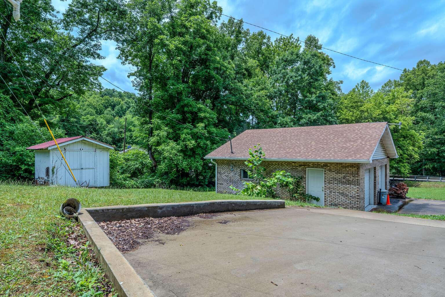 9598 Highway 119 N Property Photo 4