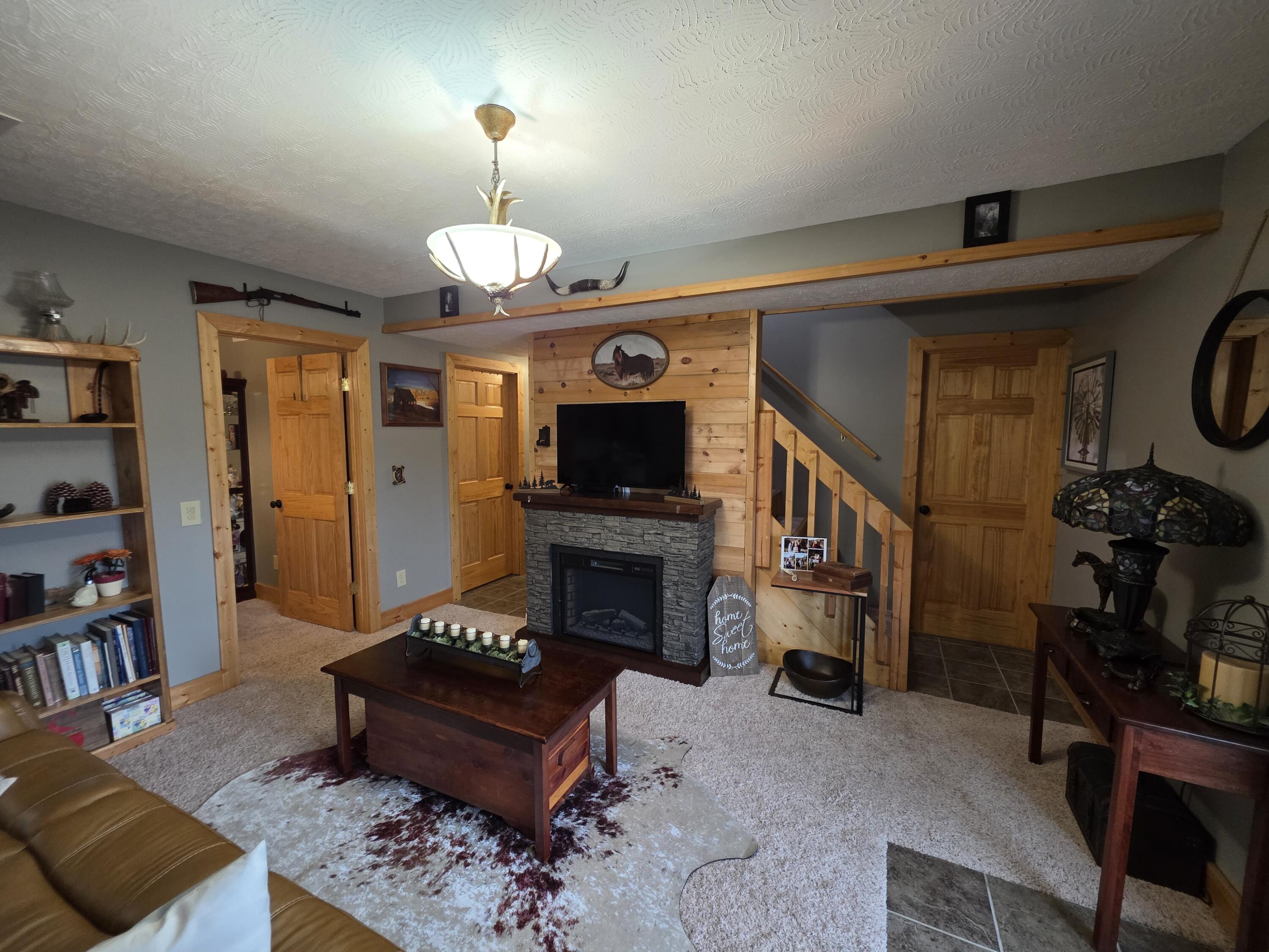 22 Elly Avenue Property Photo 46