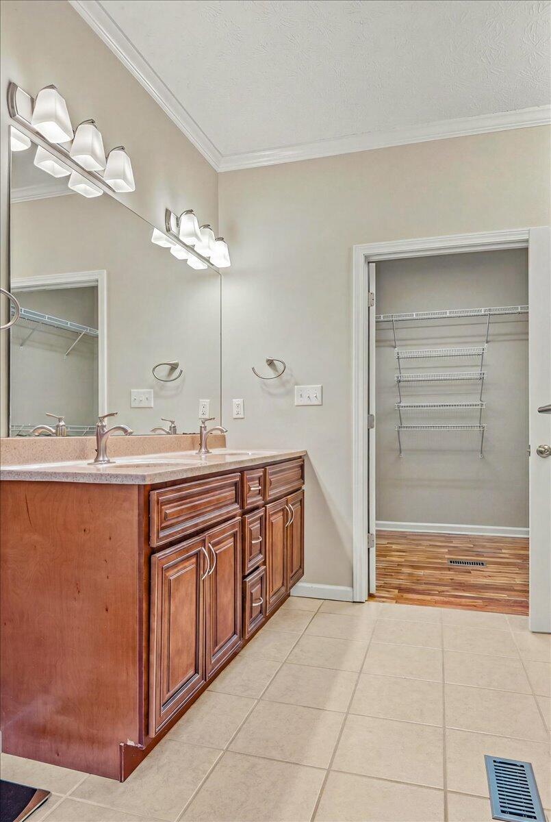 87 Blair Park Property Photo 17