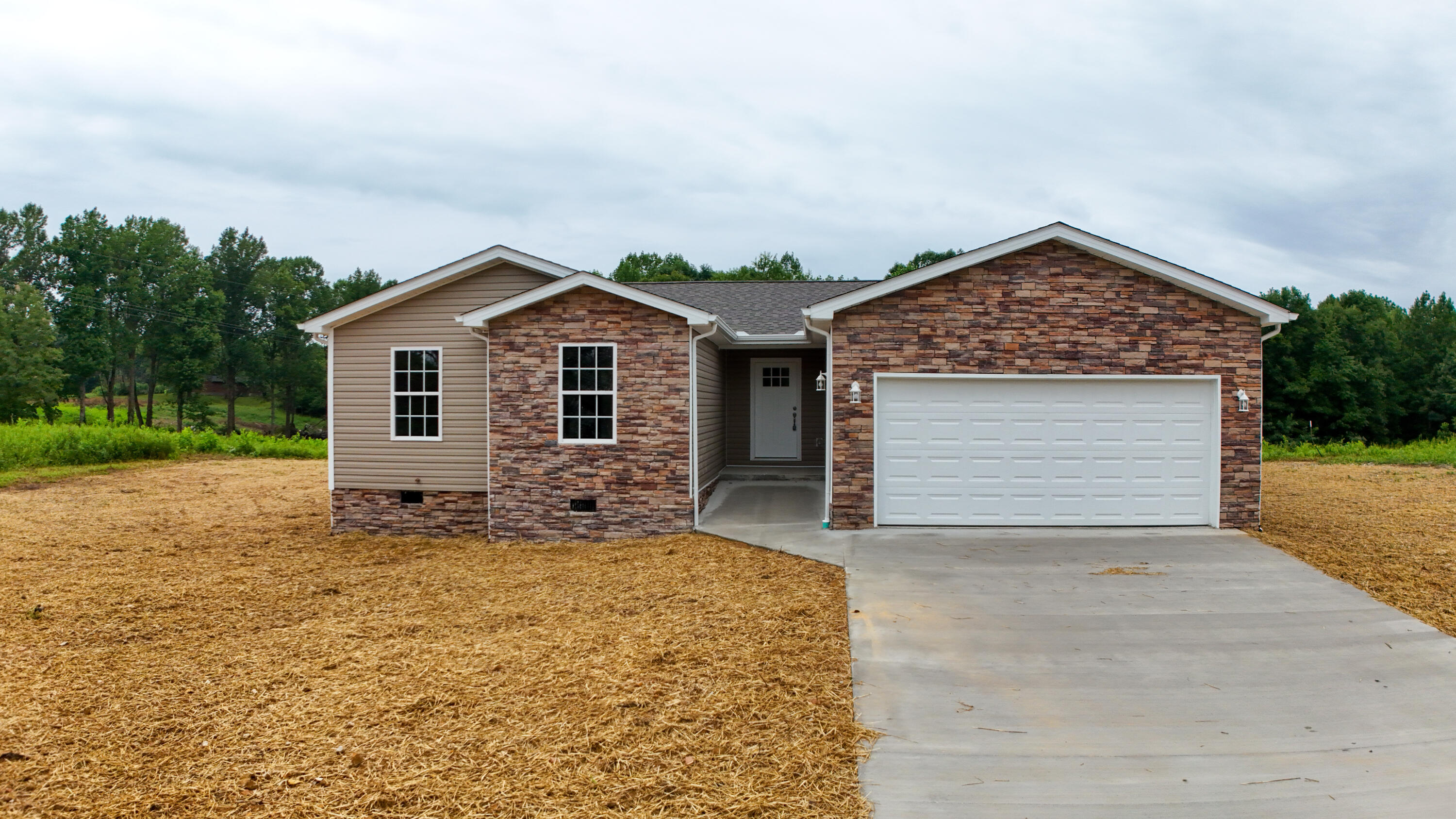 140 Devils Neck Road Property Photo 1
