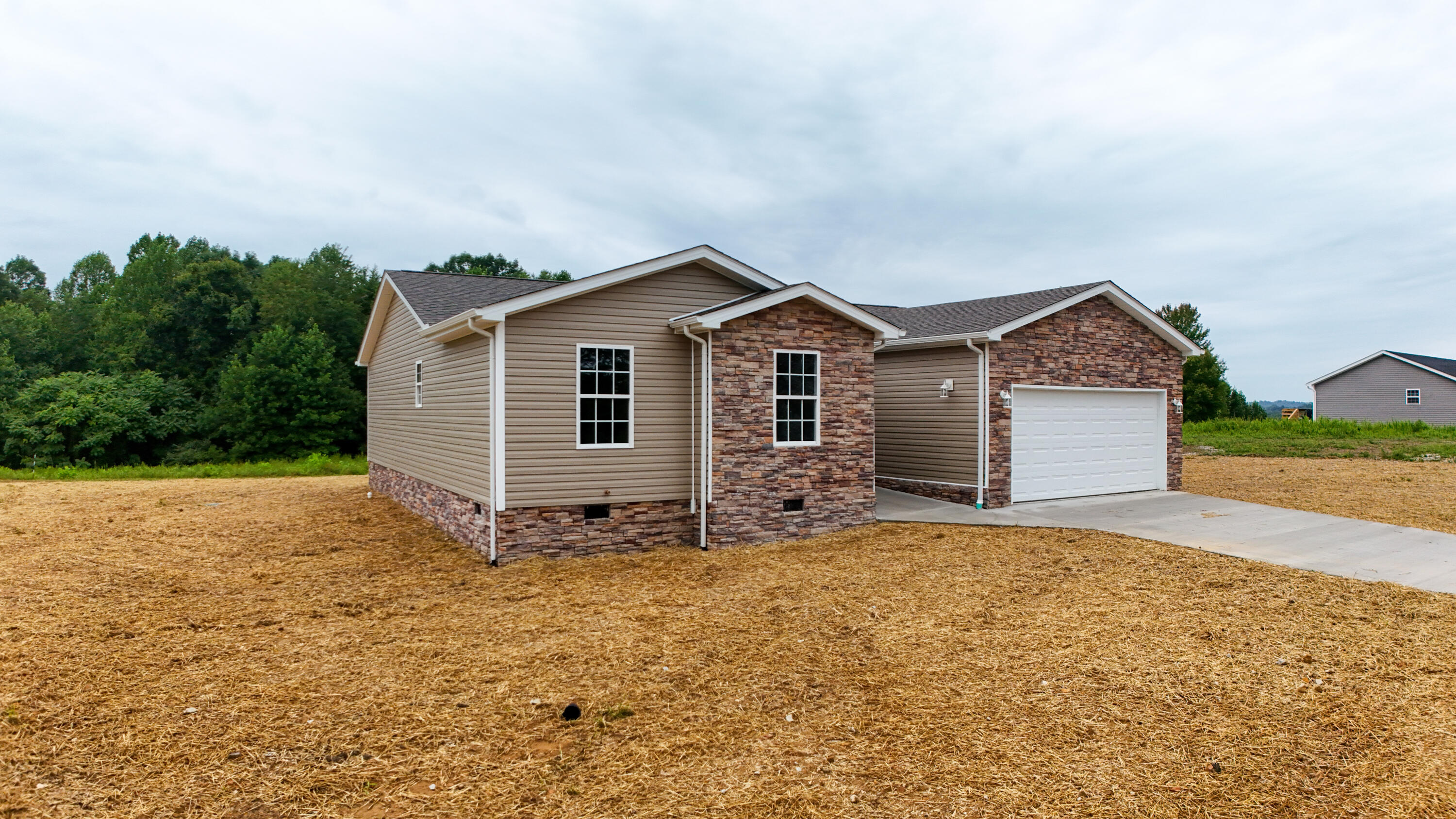 140 Devils Neck Road Property Photo 2