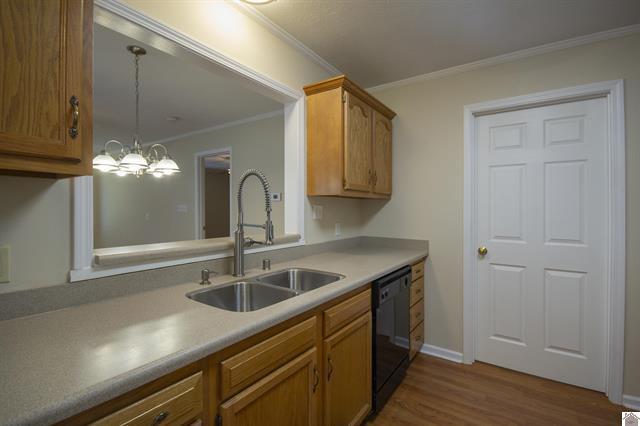 5073 Hill Terrace Property Photo 8