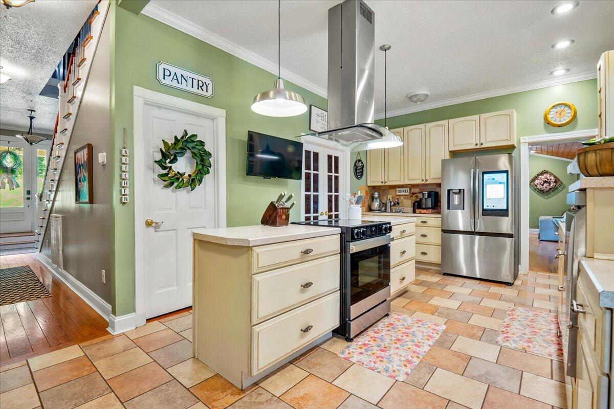 6985 Old Mountain Ash Pike Property Photo 15