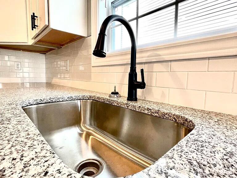 1025 Judah Bear Boulevard Property Photo 10