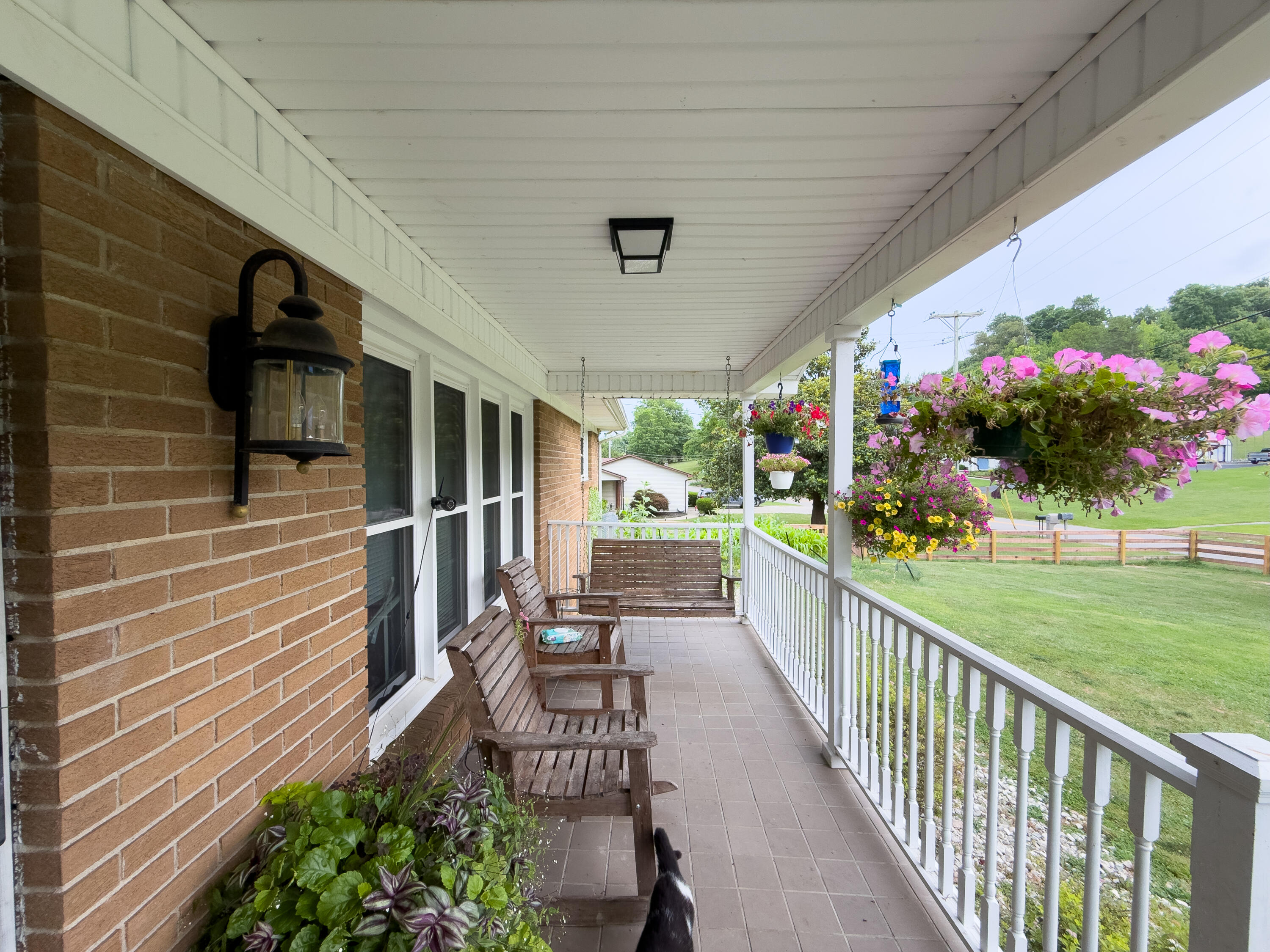 10 Joan Street Property Photo 2