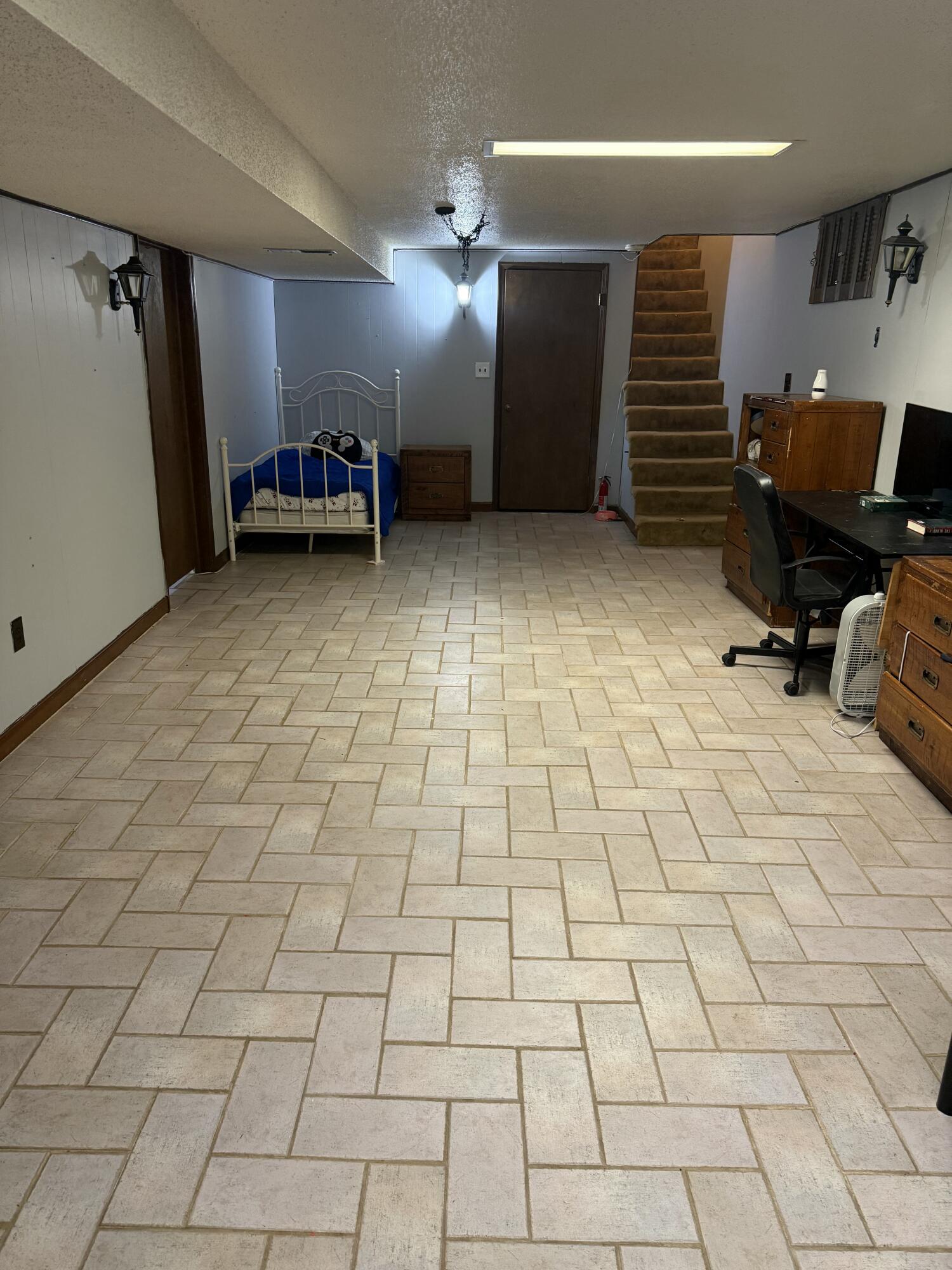 10 Joan Street Property Photo 18