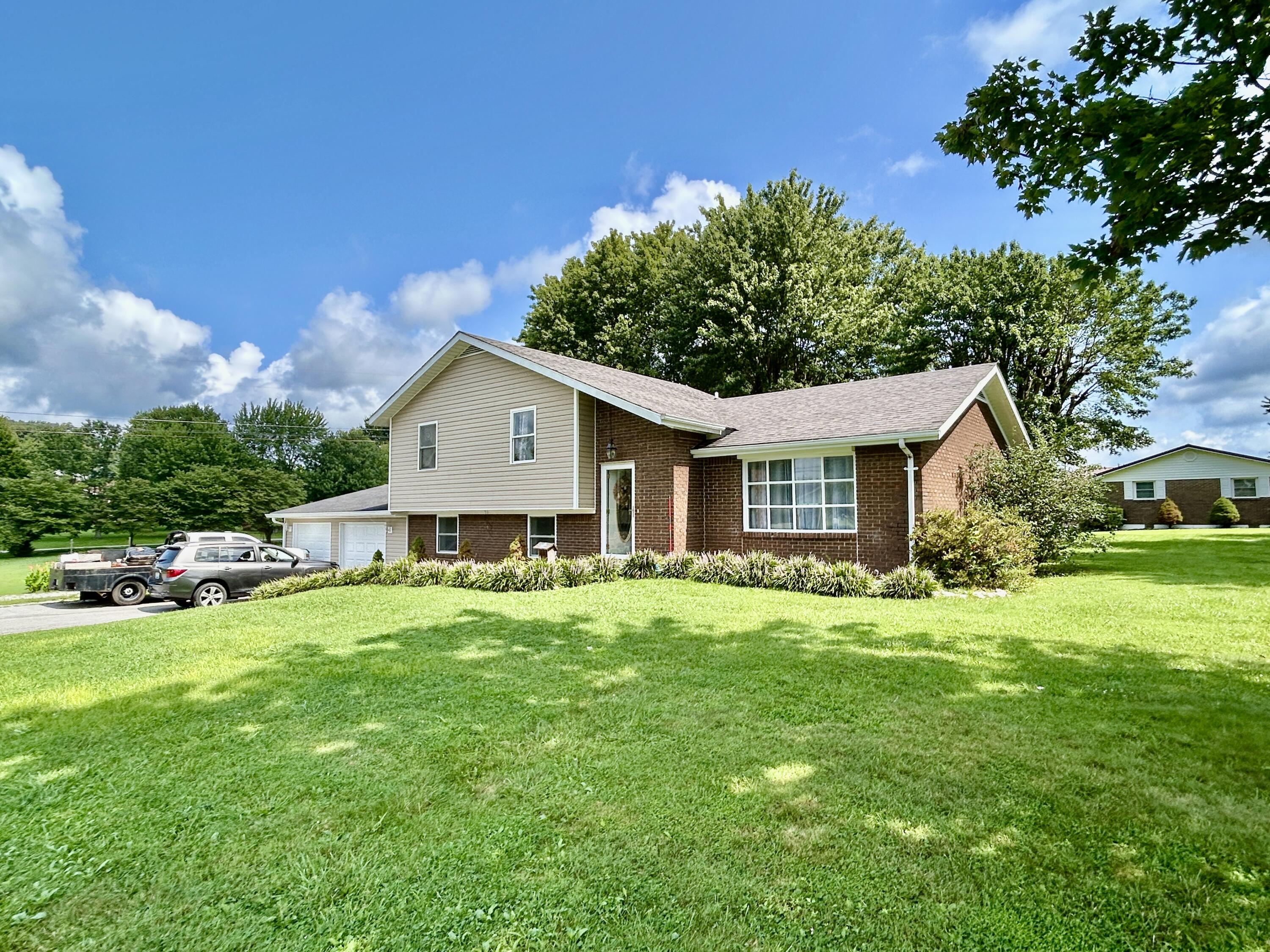 111 Guinn Drive Property Photo 1