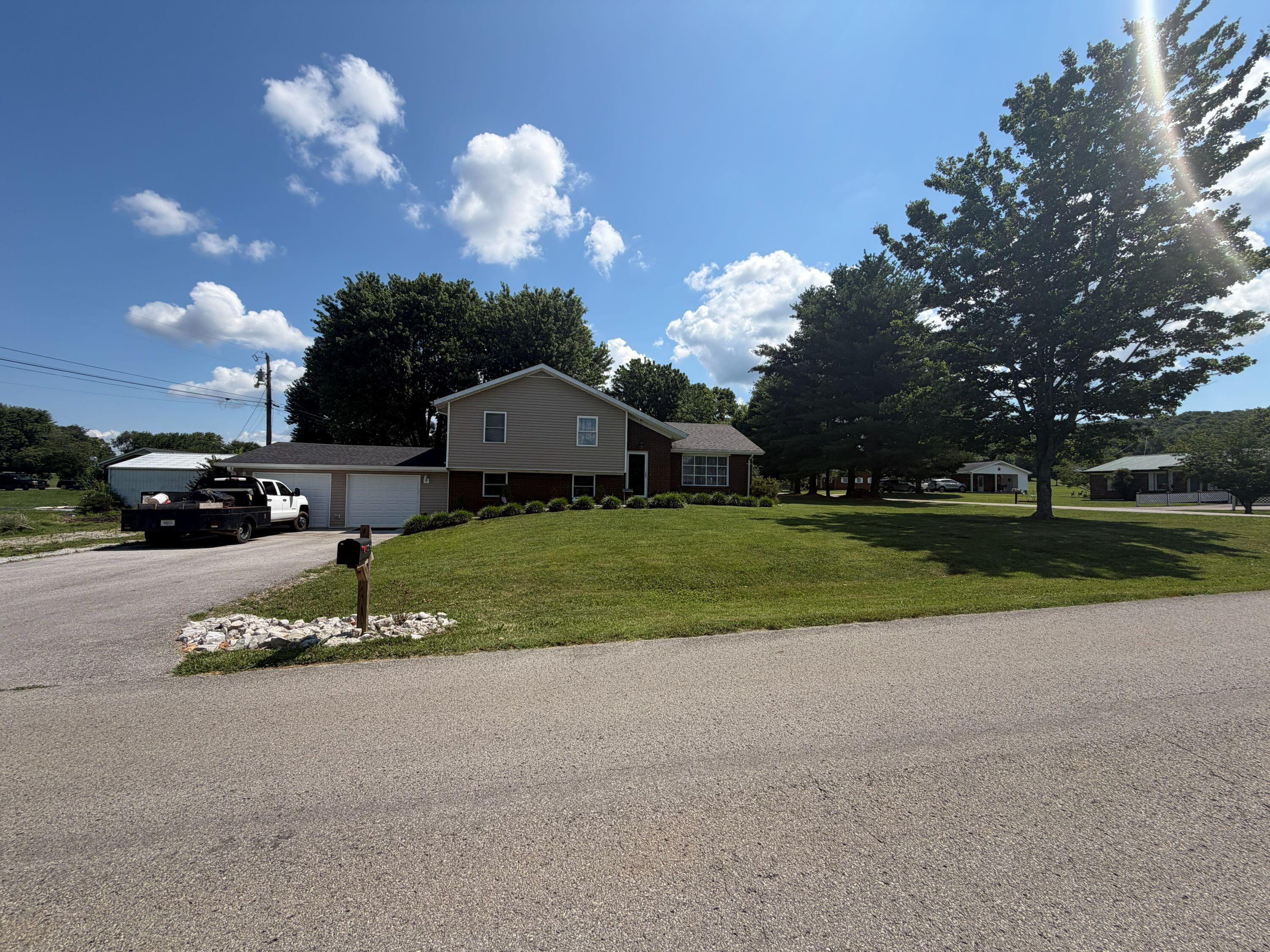 111 Guinn Drive Property Photo 4