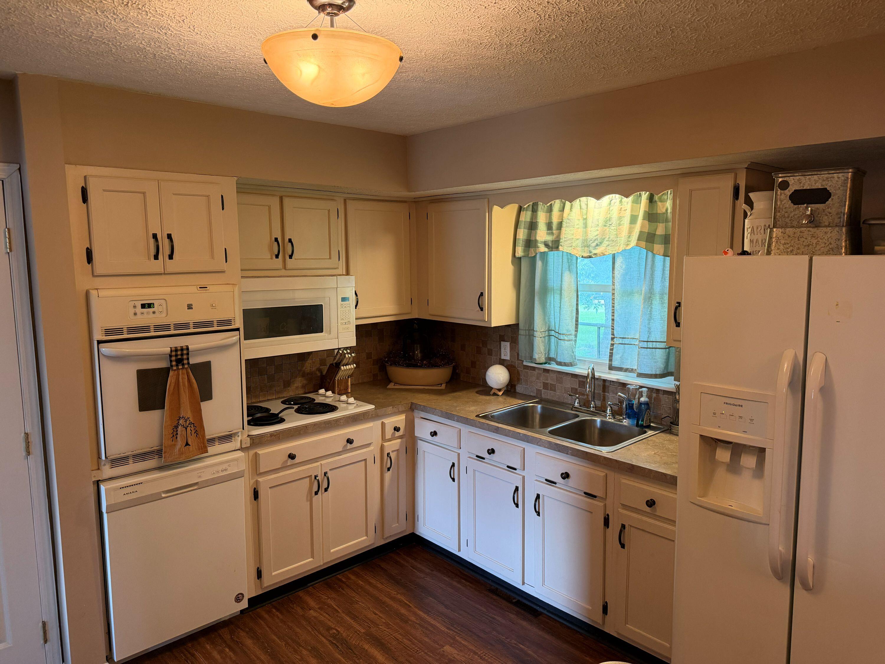 111 Guinn Drive Property Photo 27