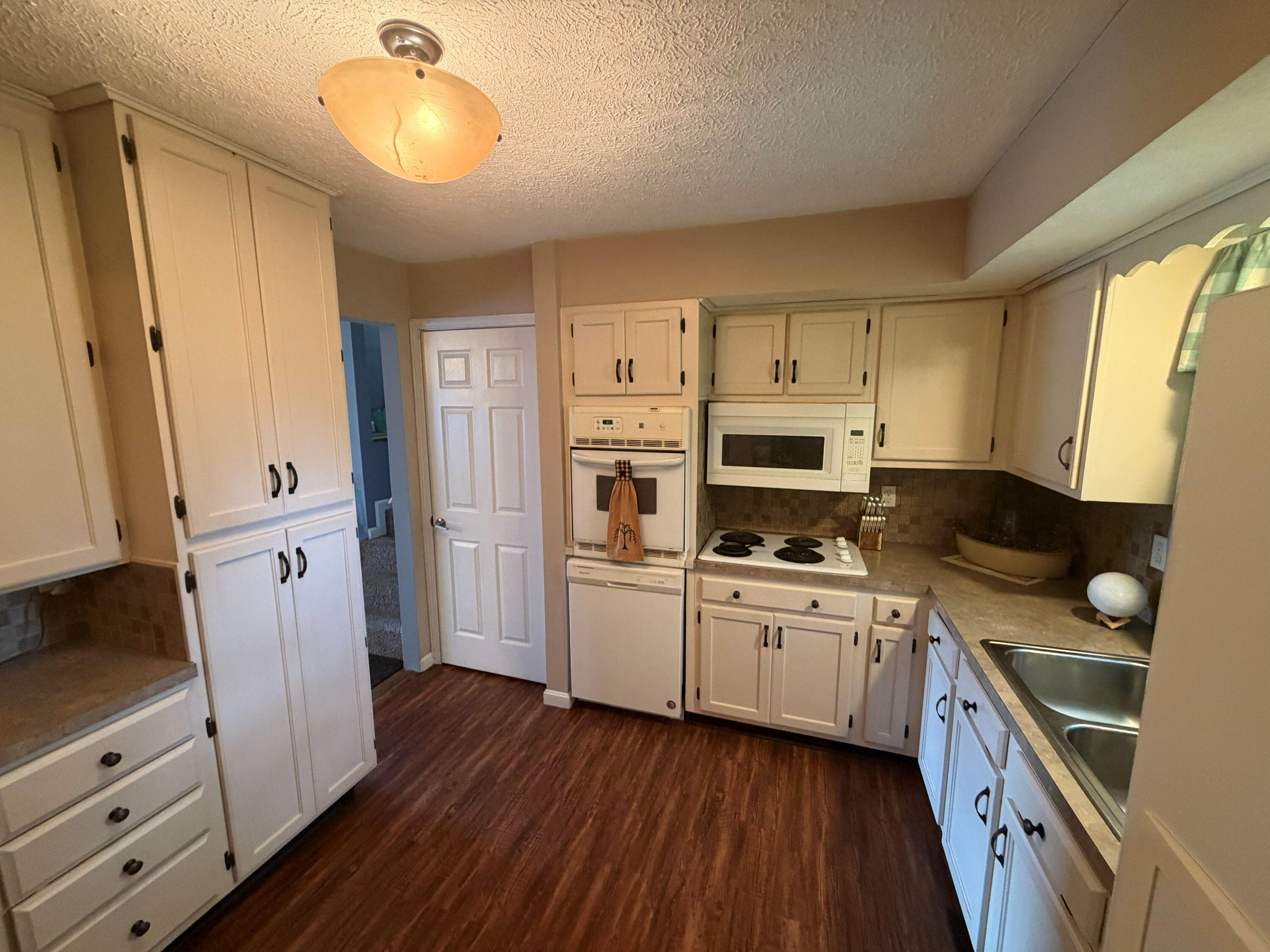 111 Guinn Drive Property Photo 32