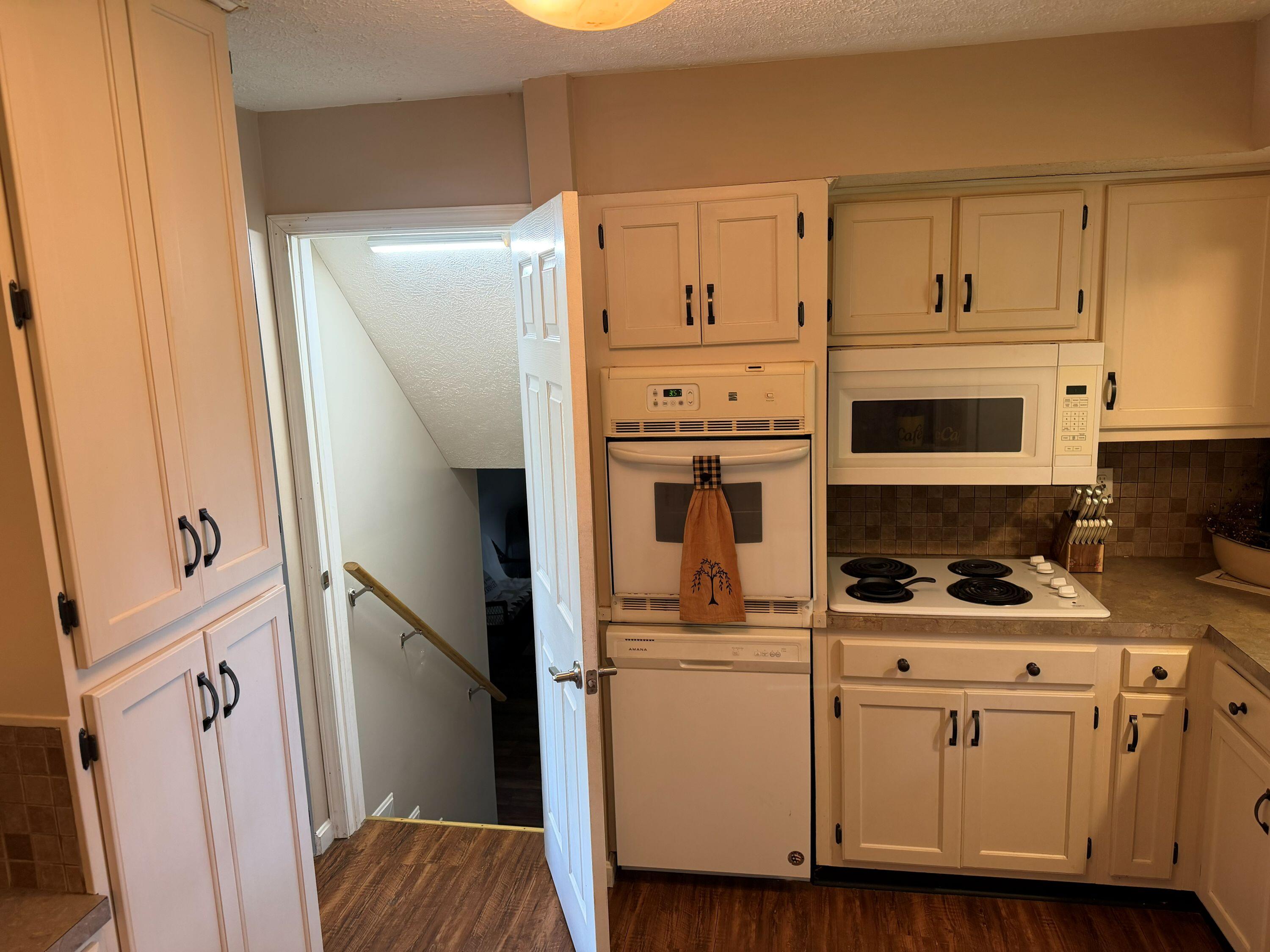 111 Guinn Drive Property Photo 33