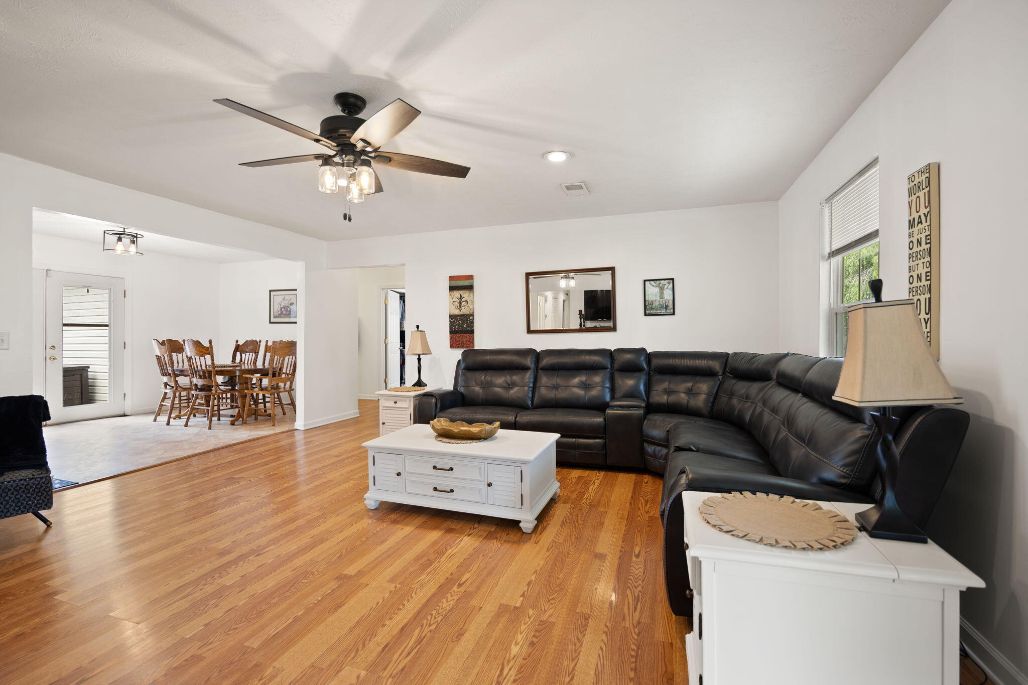 389 Park Lane Property Photo 17