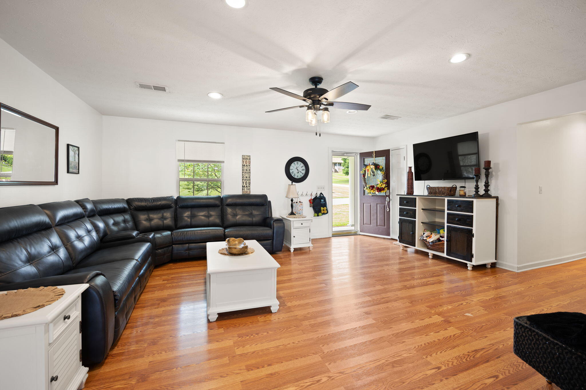 389 Park Lane Property Photo 19