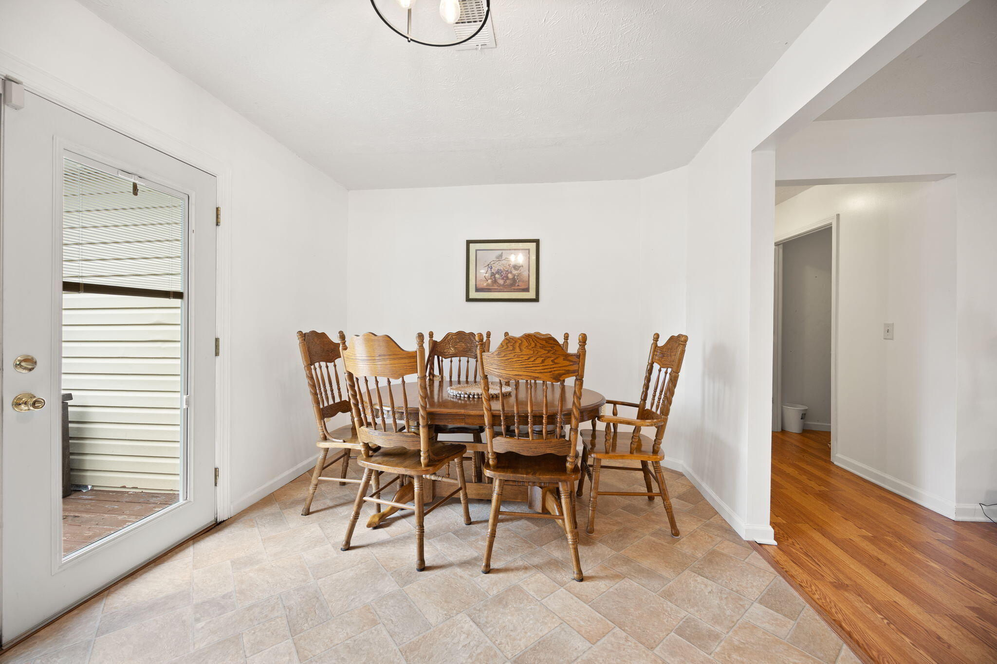 389 Park Lane Property Photo 23