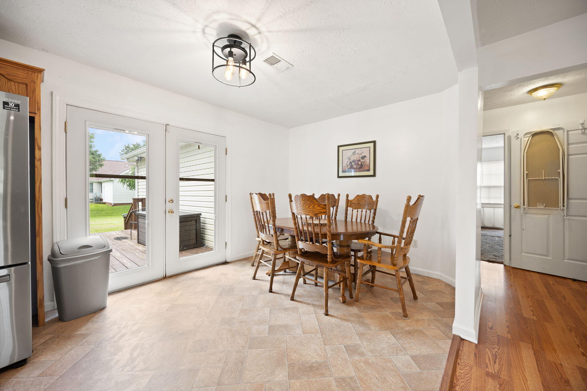 389 Park Lane Property Photo 25