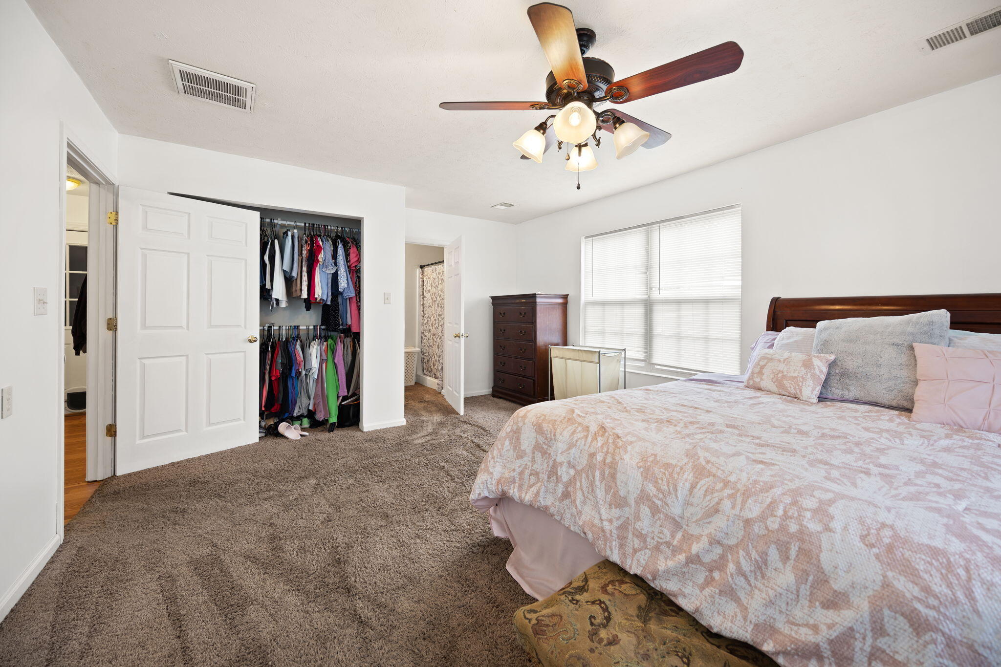 389 Park Lane Property Photo 28